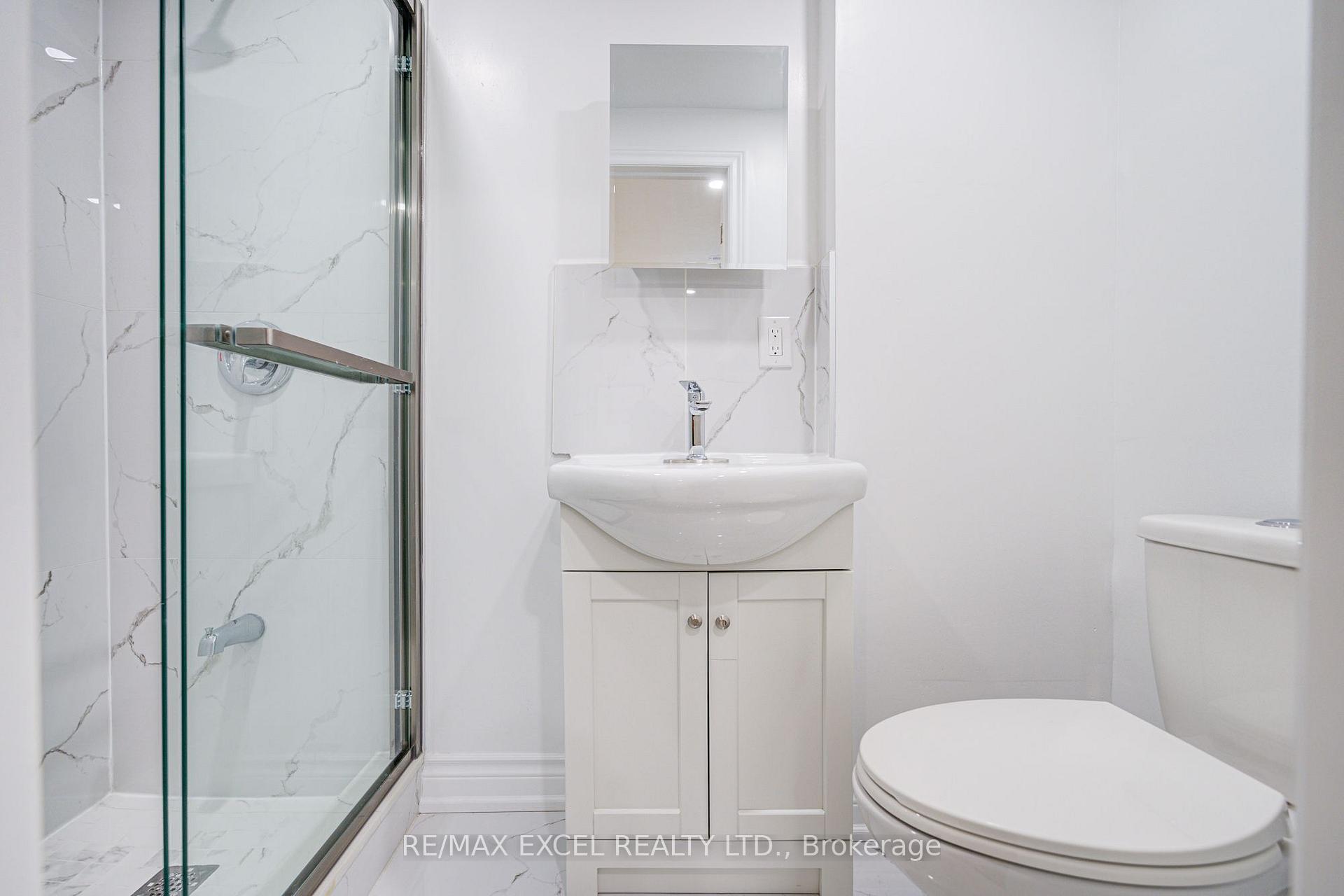Photo 53 of 8 Simsbury Court, Markham, Milliken Mills West — HOMEH
