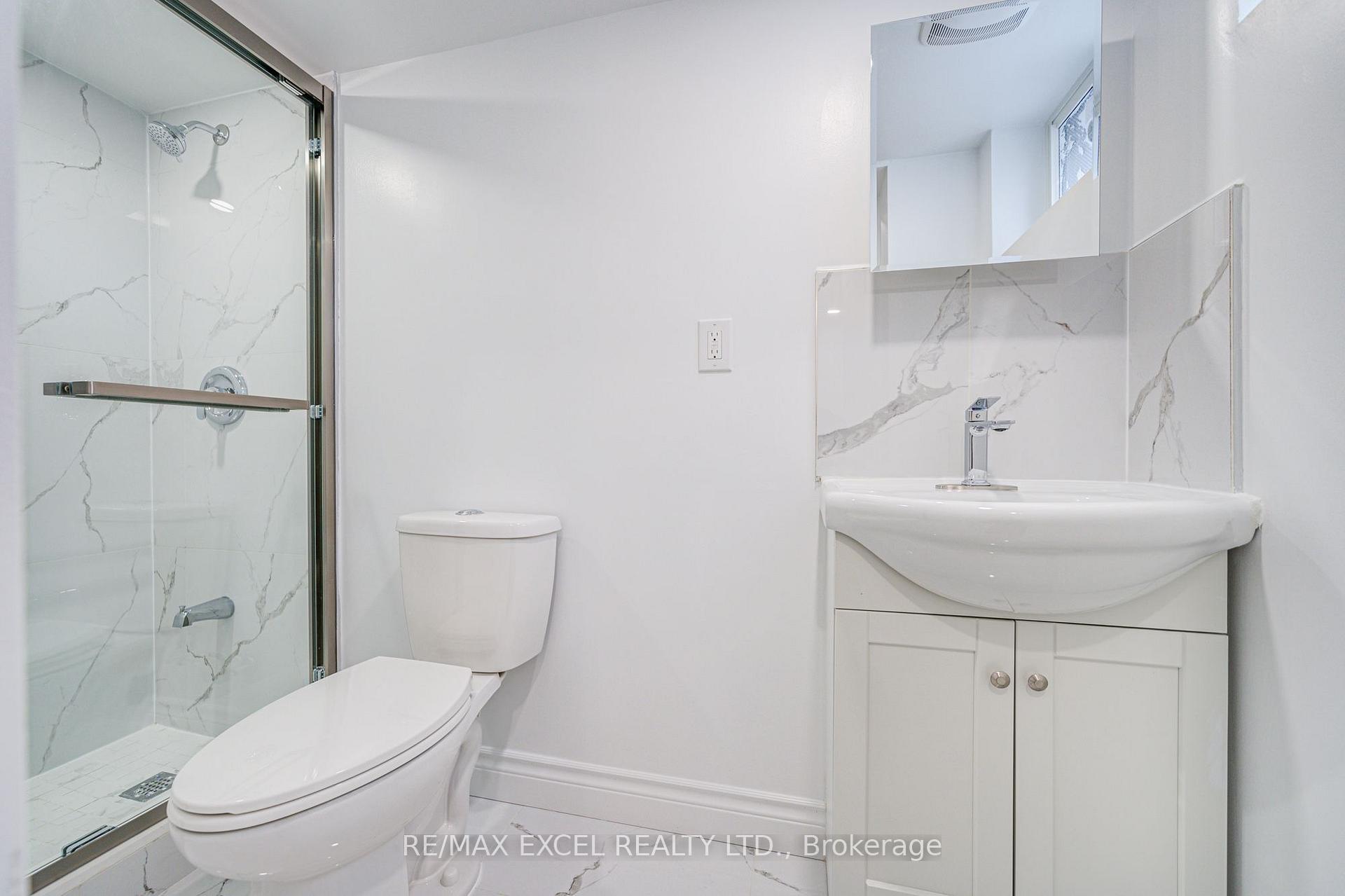 Photo 56 of 8 Simsbury Court, Markham, Milliken Mills West — HOMEH