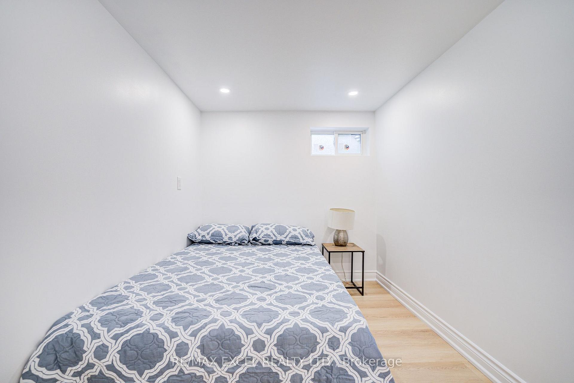 Photo 59 of 8 Simsbury Court, Markham, Milliken Mills West — HOMEH