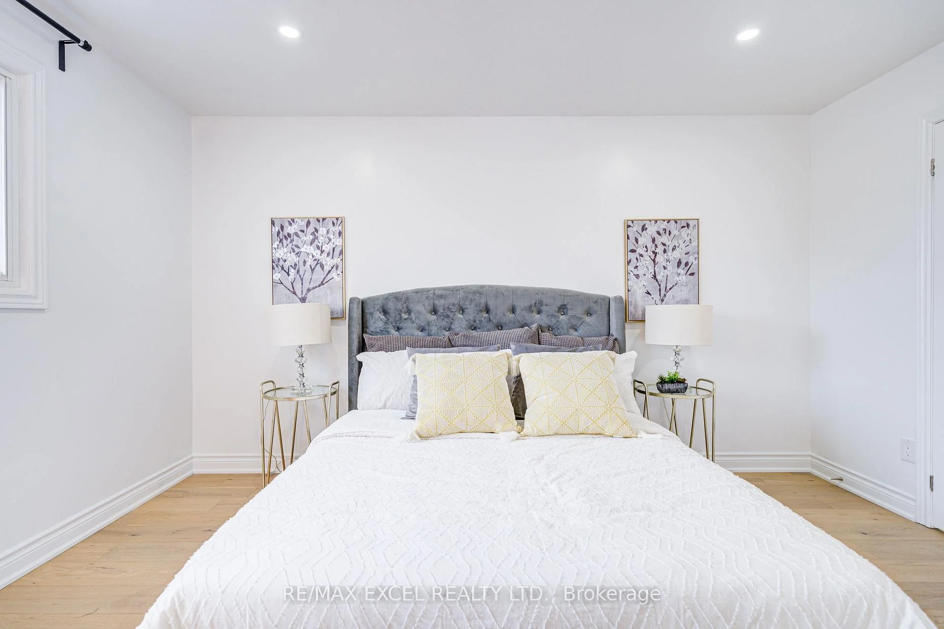 Photo 24 of 8 Simsbury Court, Markham, Milliken Mills West — HOMEH