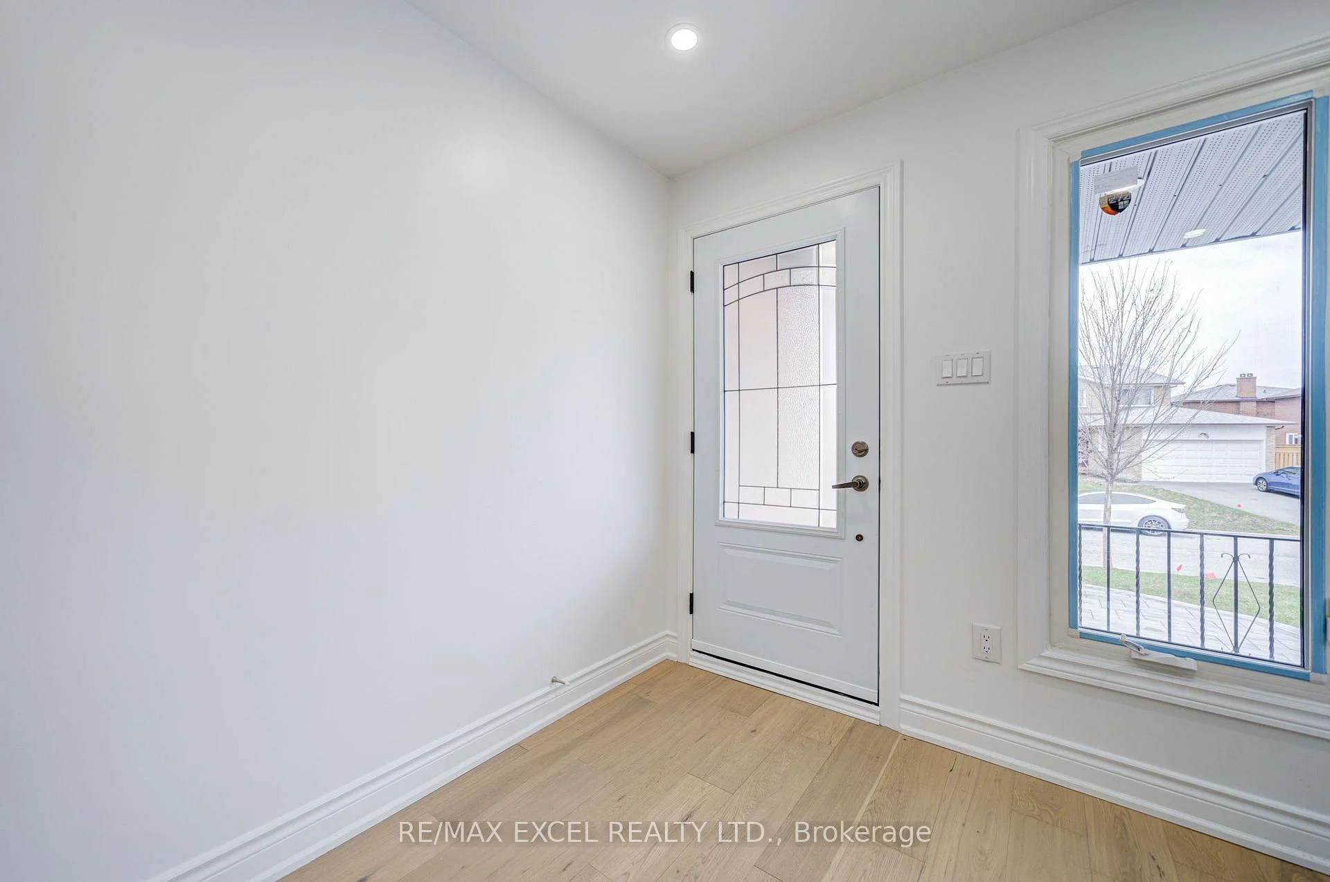 Photo 63 of 8 Simsbury Court, Markham, Milliken Mills West — HOMEH