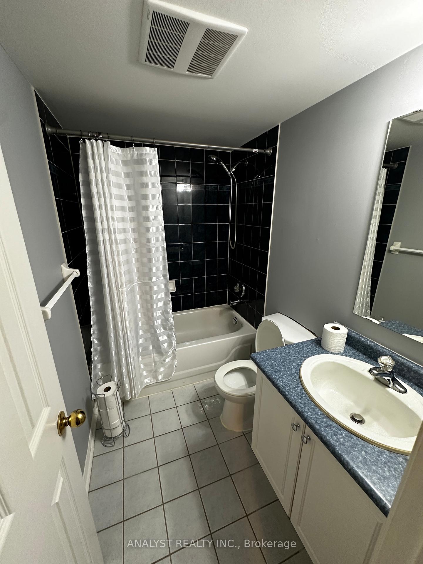 Photo 9 of Unit Basement, 12 Arjay Trail, Brampton, Brampton West — HOMEH