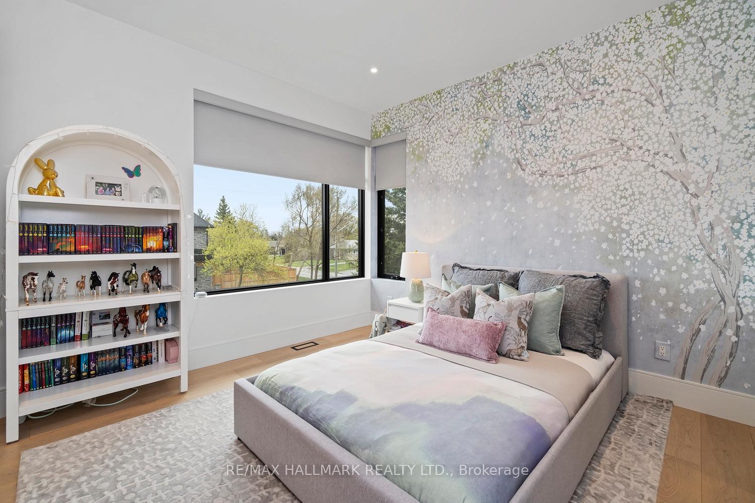 Photo 10 of 1403 Wren Avenue, Oakville, West — HOMEH