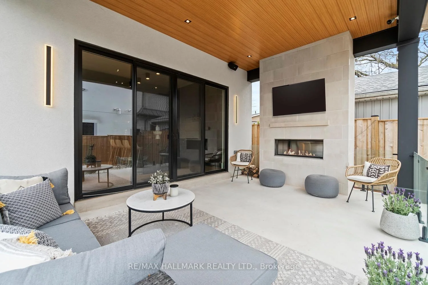 Photo 25 of 1403 Wren Avenue, Oakville, West — HOMEH