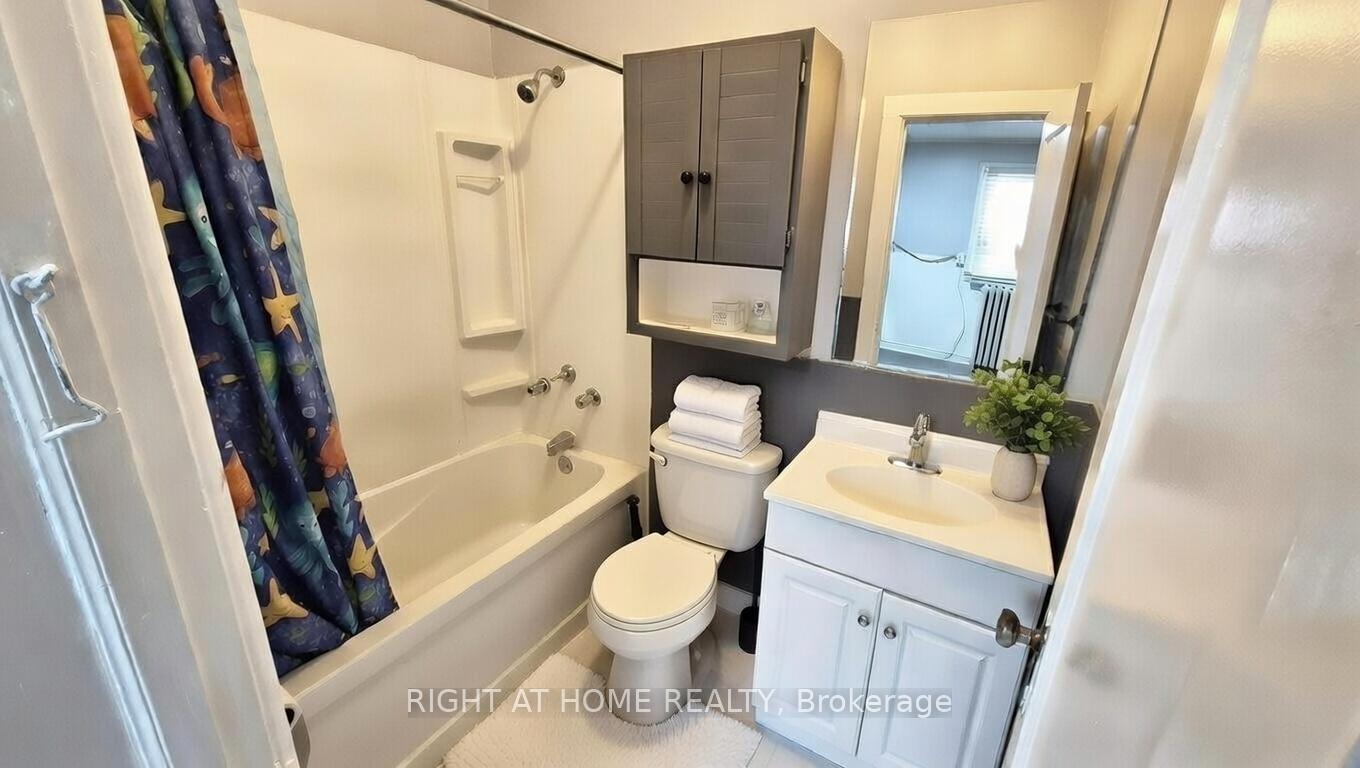Photo 6 of Unit 1, 178 Adelaide Avenue E, Oshawa, O'Neill — HOMEH