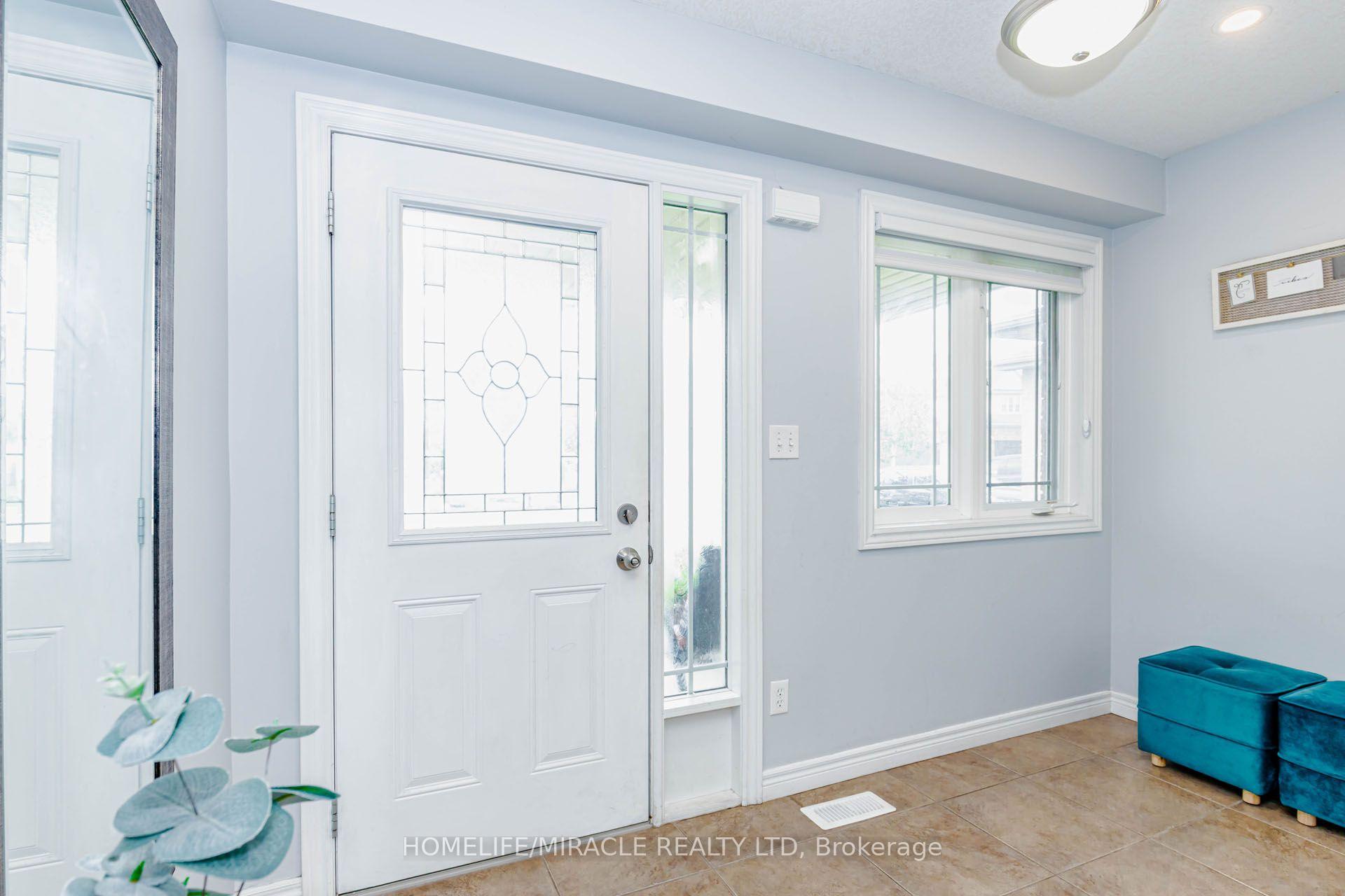 Photo 3 of 39 Washburn Drive, Guelph, Grange Road — HOMEH