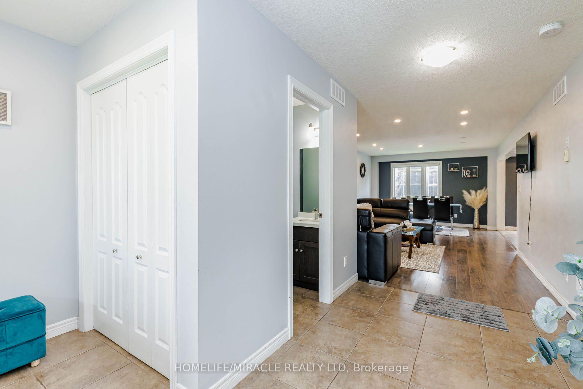 Photo 4 of 39 Washburn Drive, Guelph, Grange Road — HOMEH