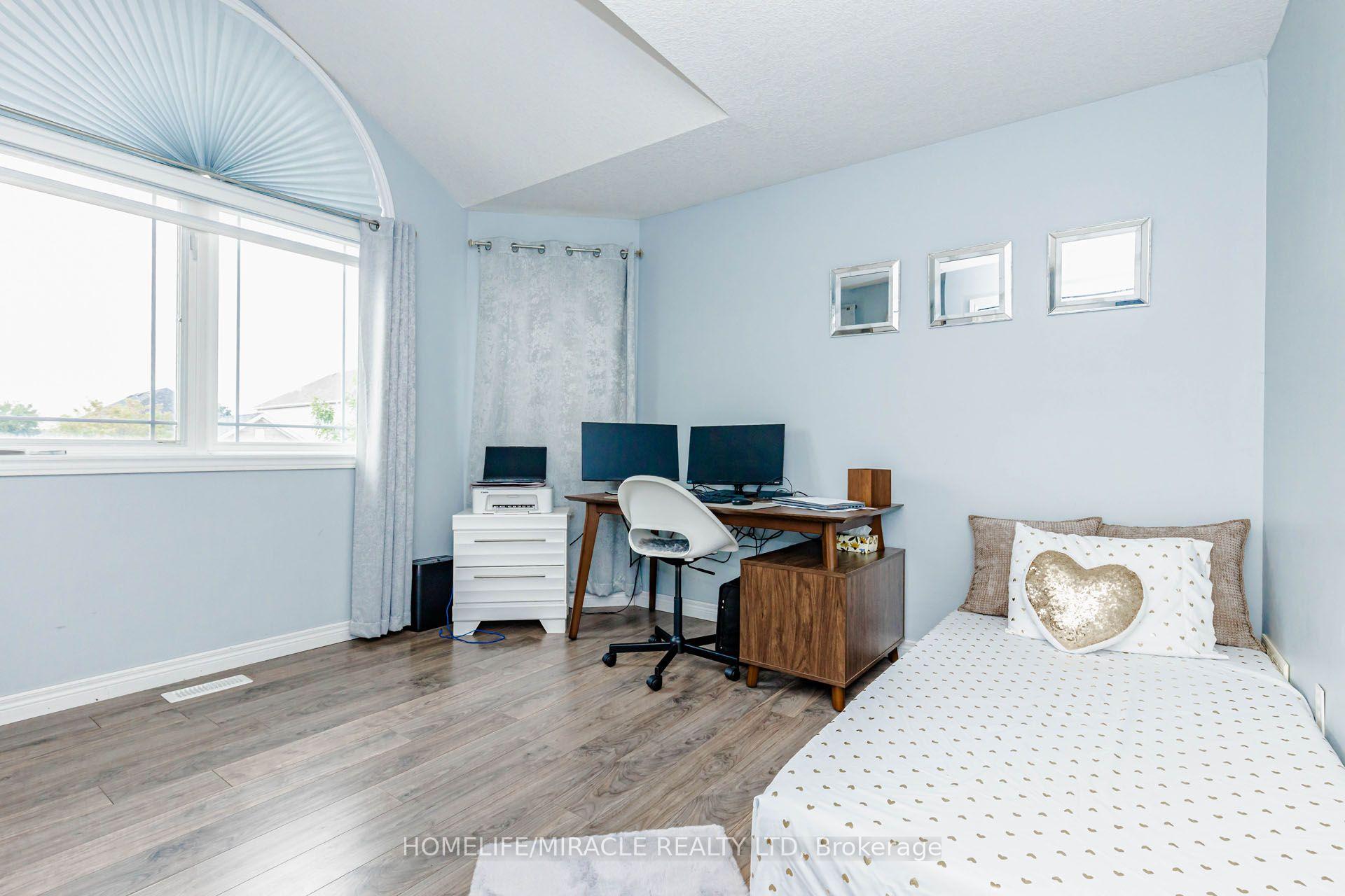 Photo 22 of 39 Washburn Drive, Guelph, Grange Road — HOMEH