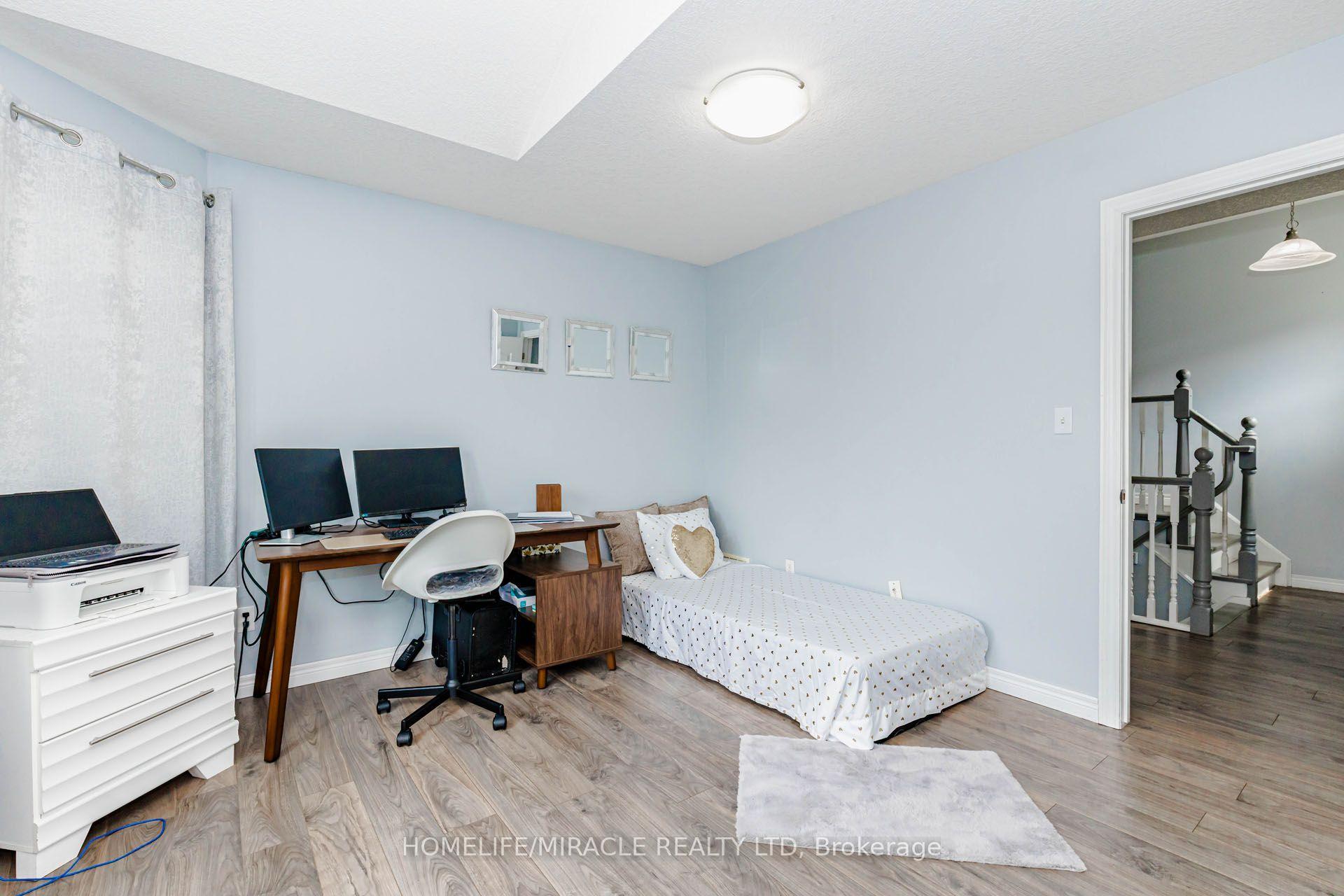 Photo 24 of 39 Washburn Drive, Guelph, Grange Road — HOMEH