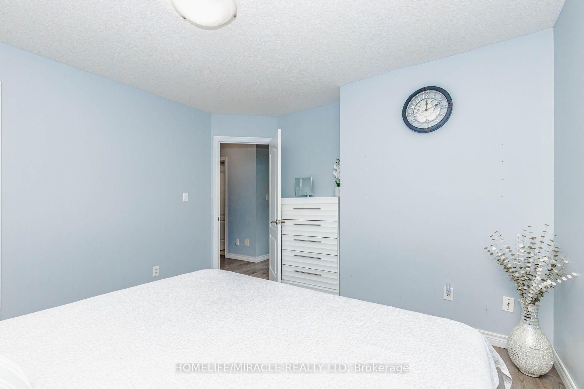 Photo 32 of 39 Washburn Drive, Guelph, Grange Road — HOMEH