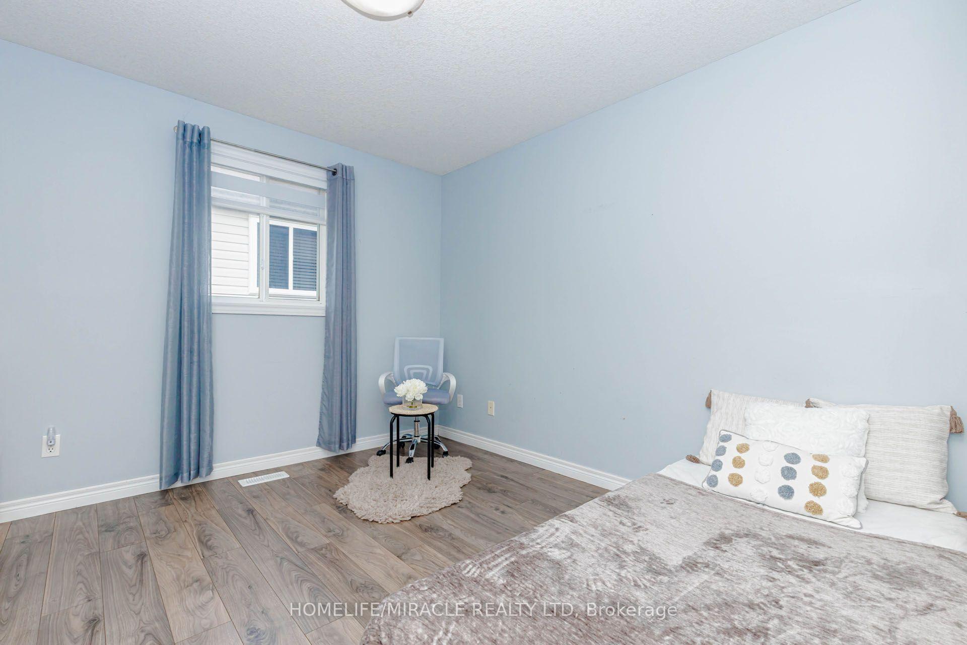Photo 35 of 39 Washburn Drive, Guelph, Grange Road — HOMEH