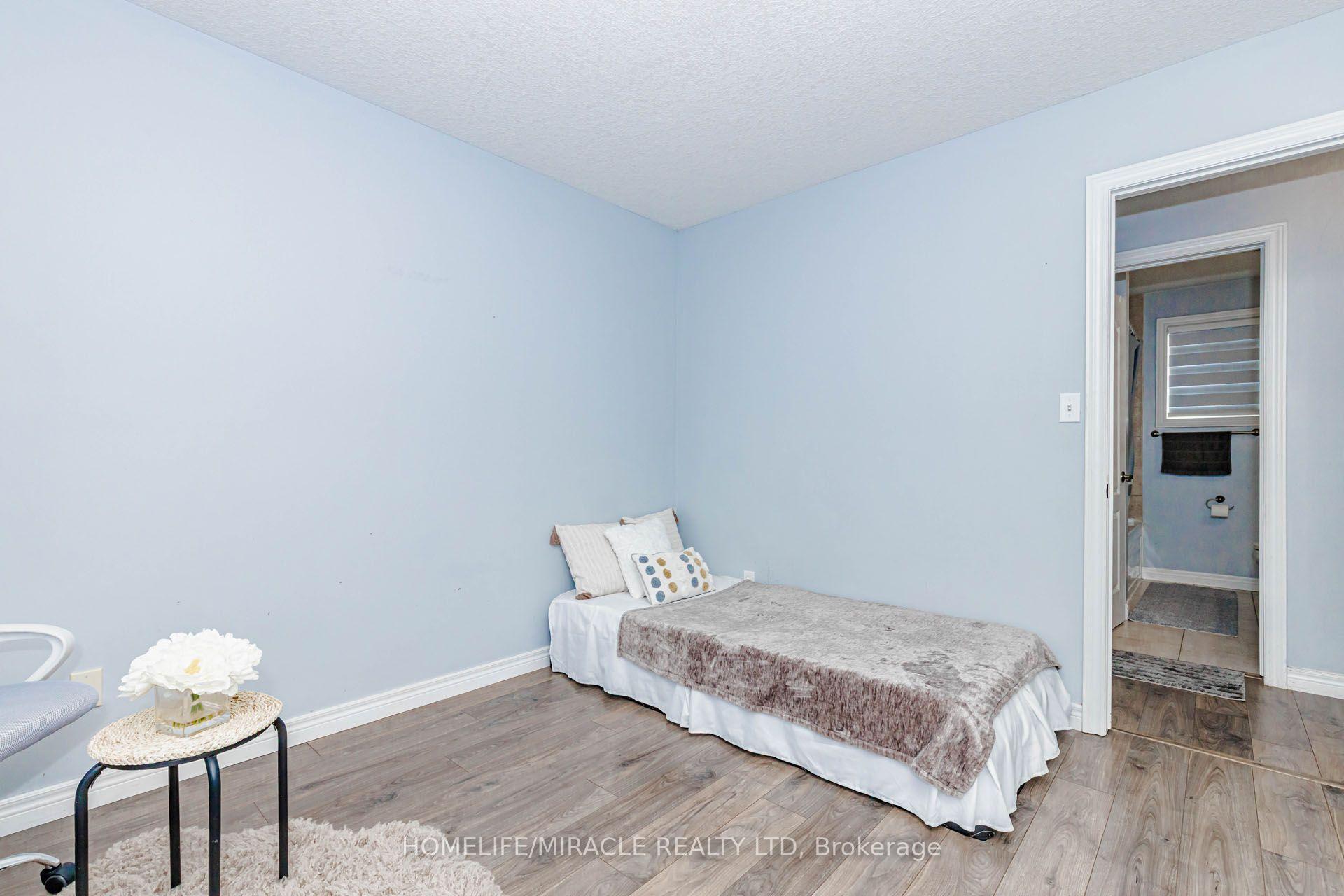 Photo 36 of 39 Washburn Drive, Guelph, Grange Road — HOMEH