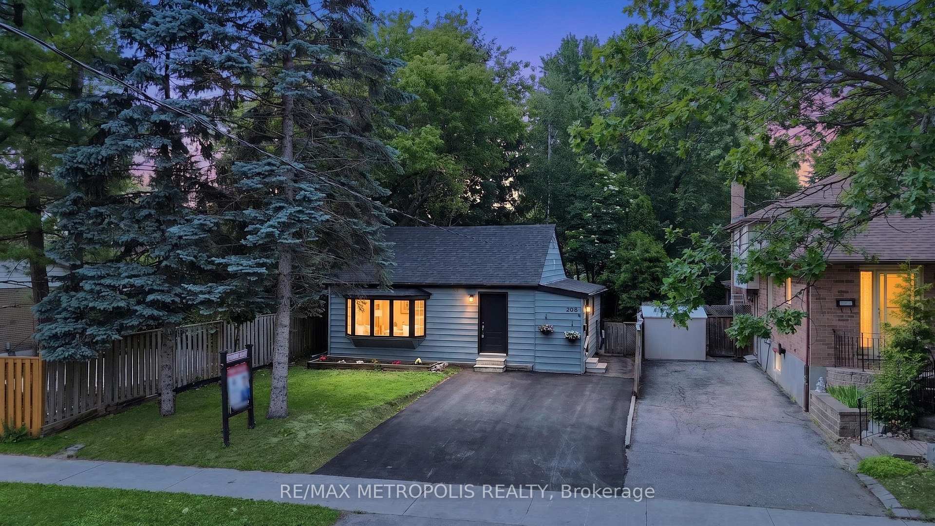 Photo 14 of 208 Palmerston Avenue, Whitby, Williamsburg — HOMEH