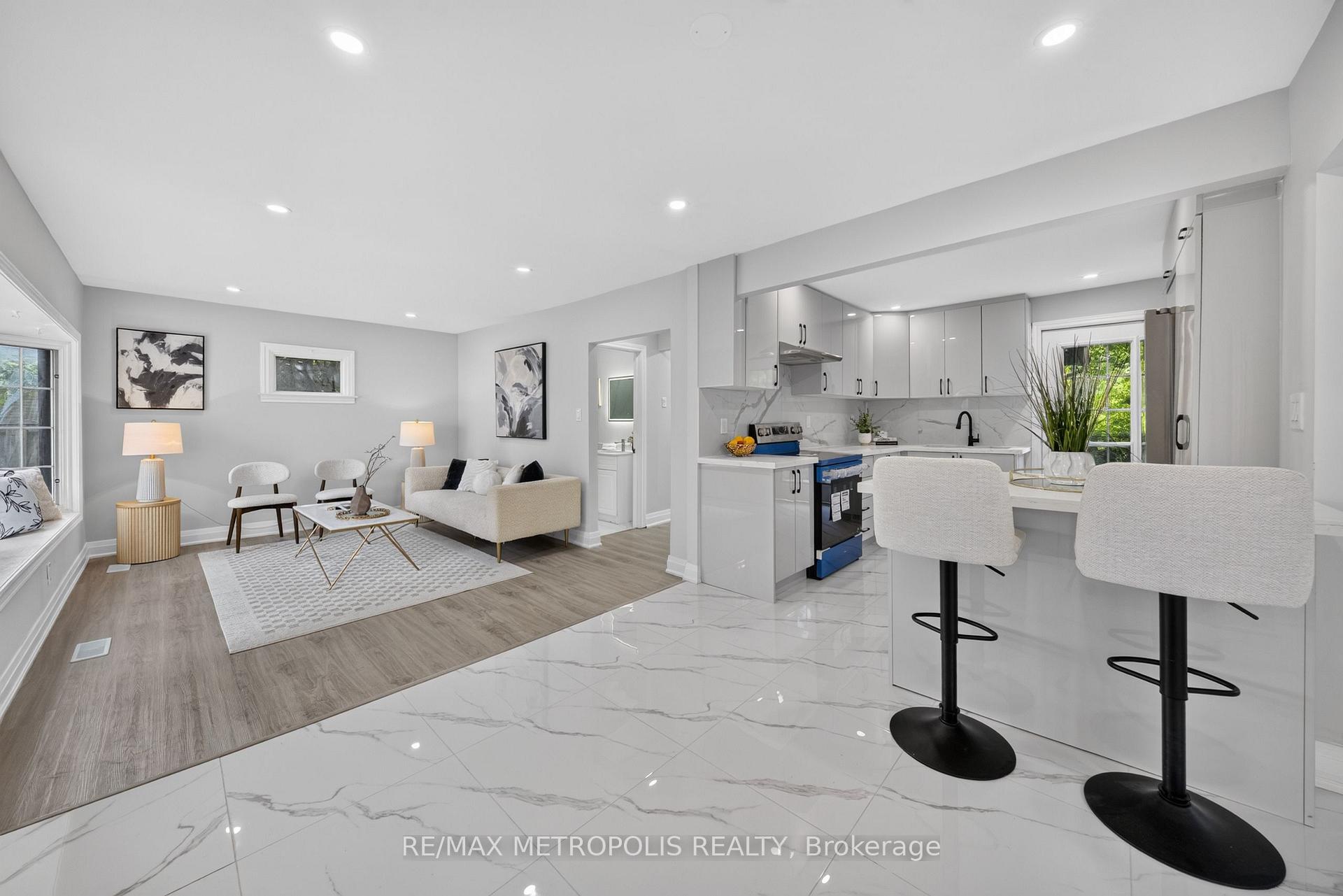 Photo of 208 Palmerston Avenue