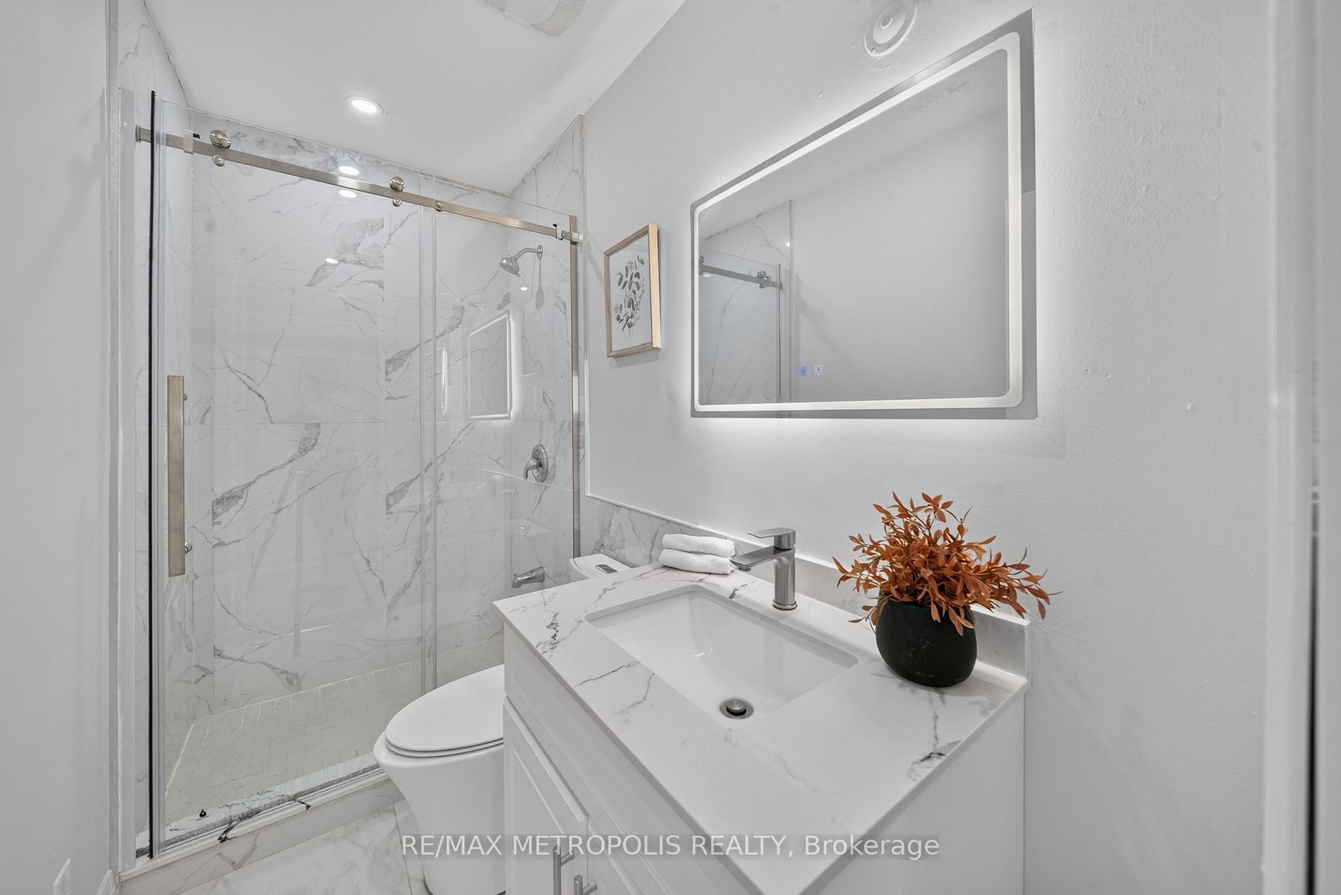 Photo 8 of 208 Palmerston Avenue, Whitby, Williamsburg — HOMEH