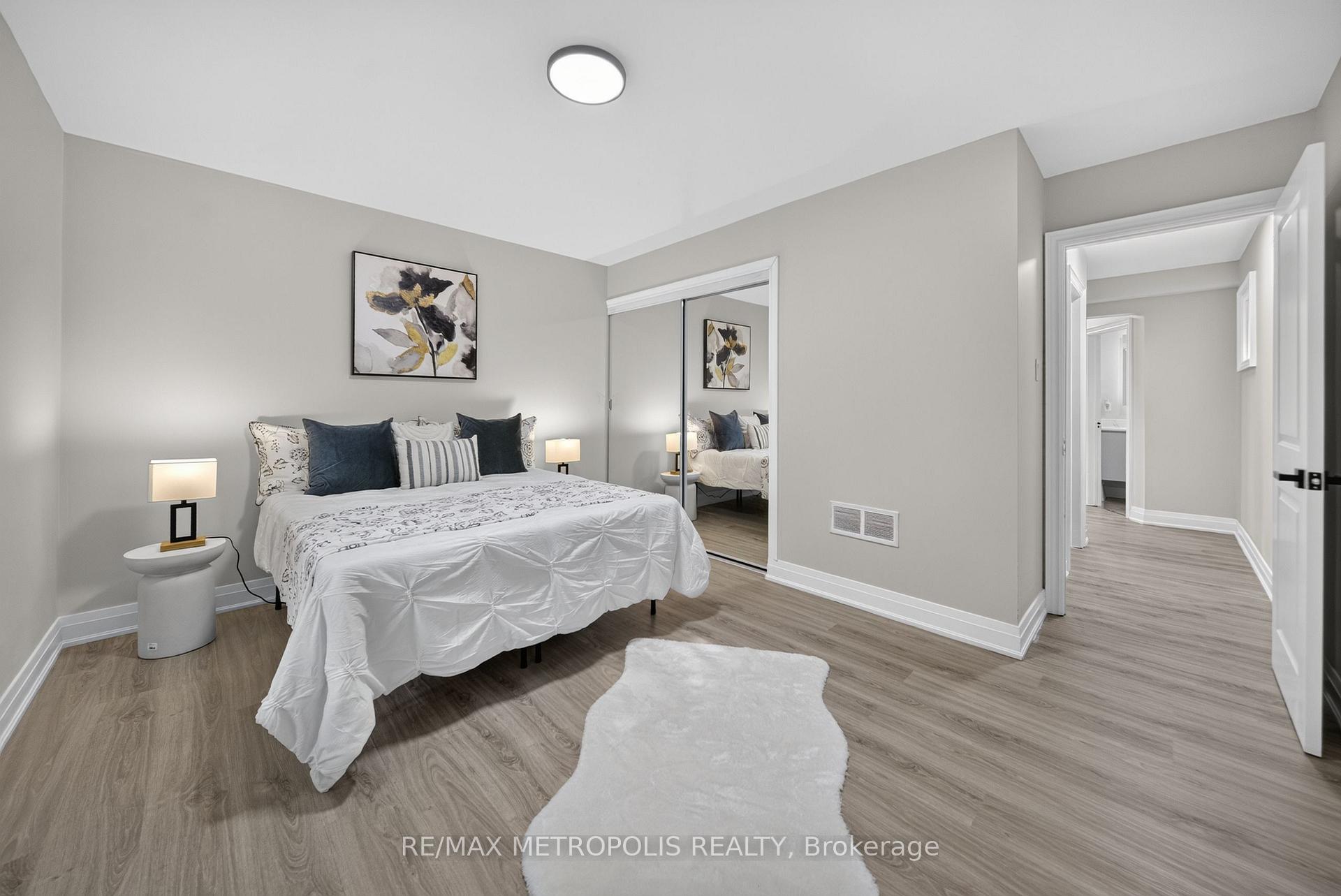 Photo 10 of 208 Palmerston Avenue, Whitby, Williamsburg — HOMEH