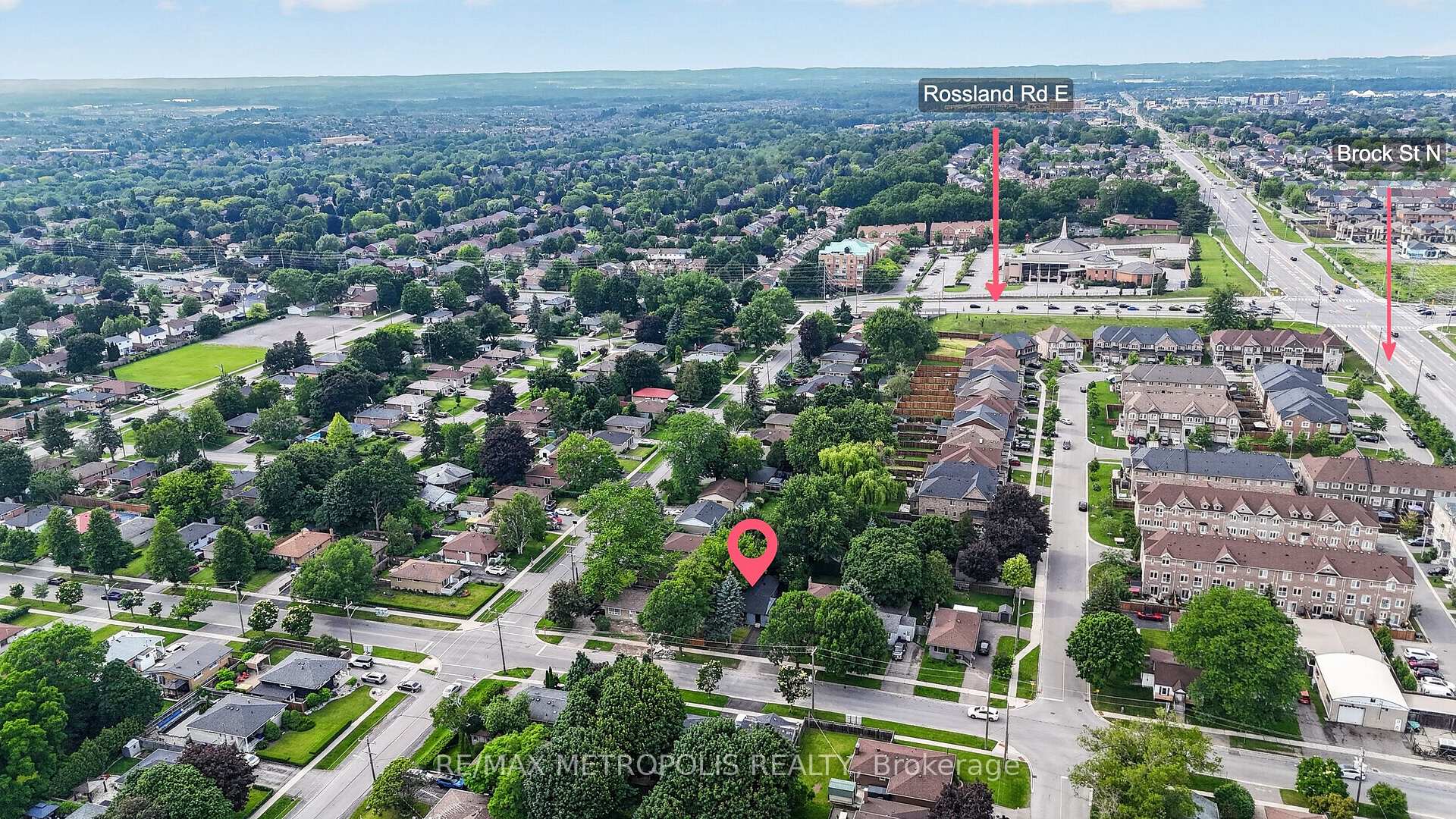 Photo 13 of 208 Palmerston Avenue, Whitby, Williamsburg — HOMEH