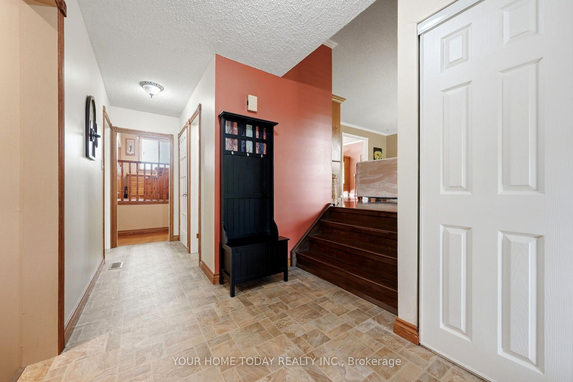 Photo 10 of 12950 Silvercreek Drive, Halton Hills, Rural Halton Hills — HOMEH