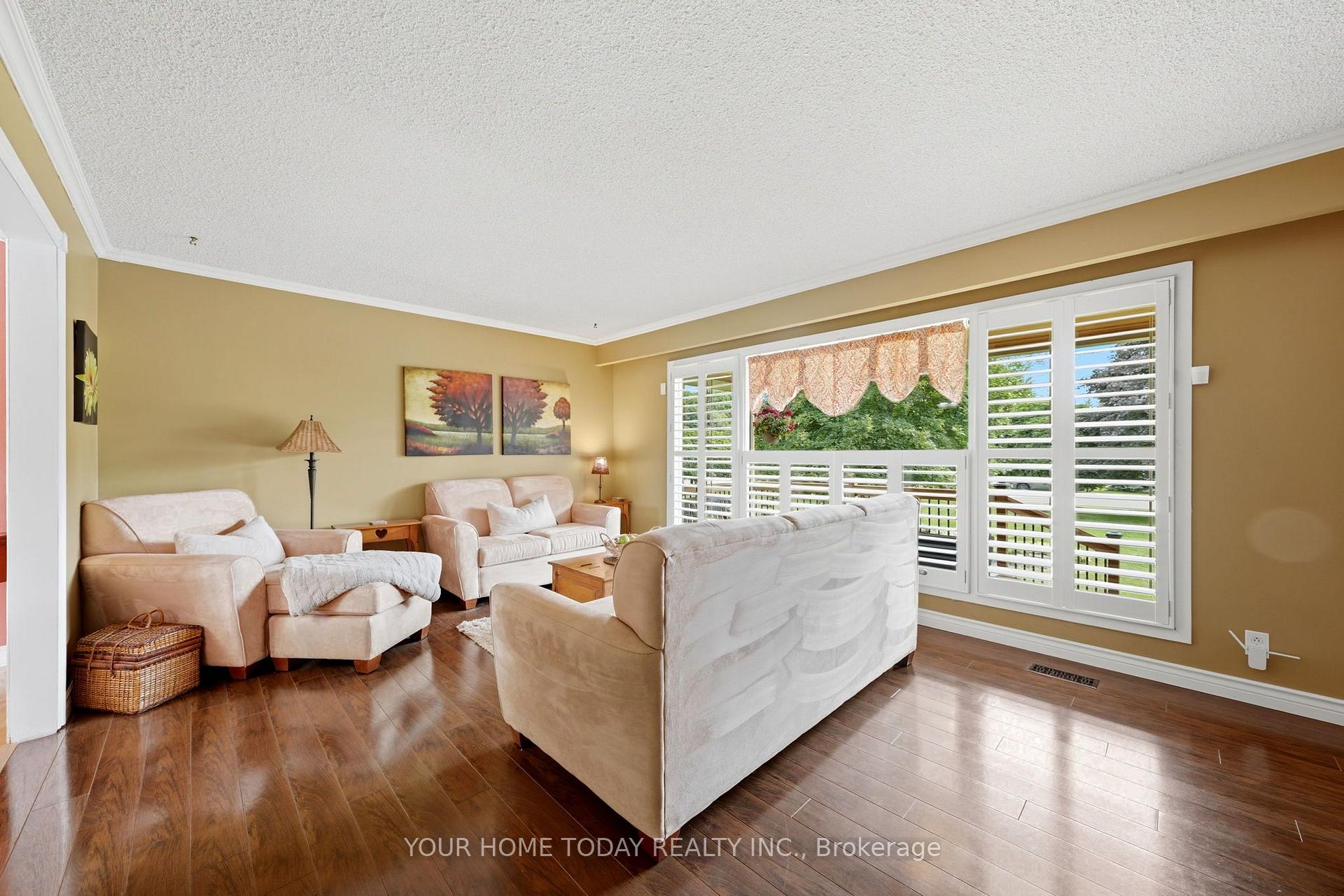 Photo 11 of 12950 Silvercreek Drive, Halton Hills, Rural Halton Hills — HOMEH