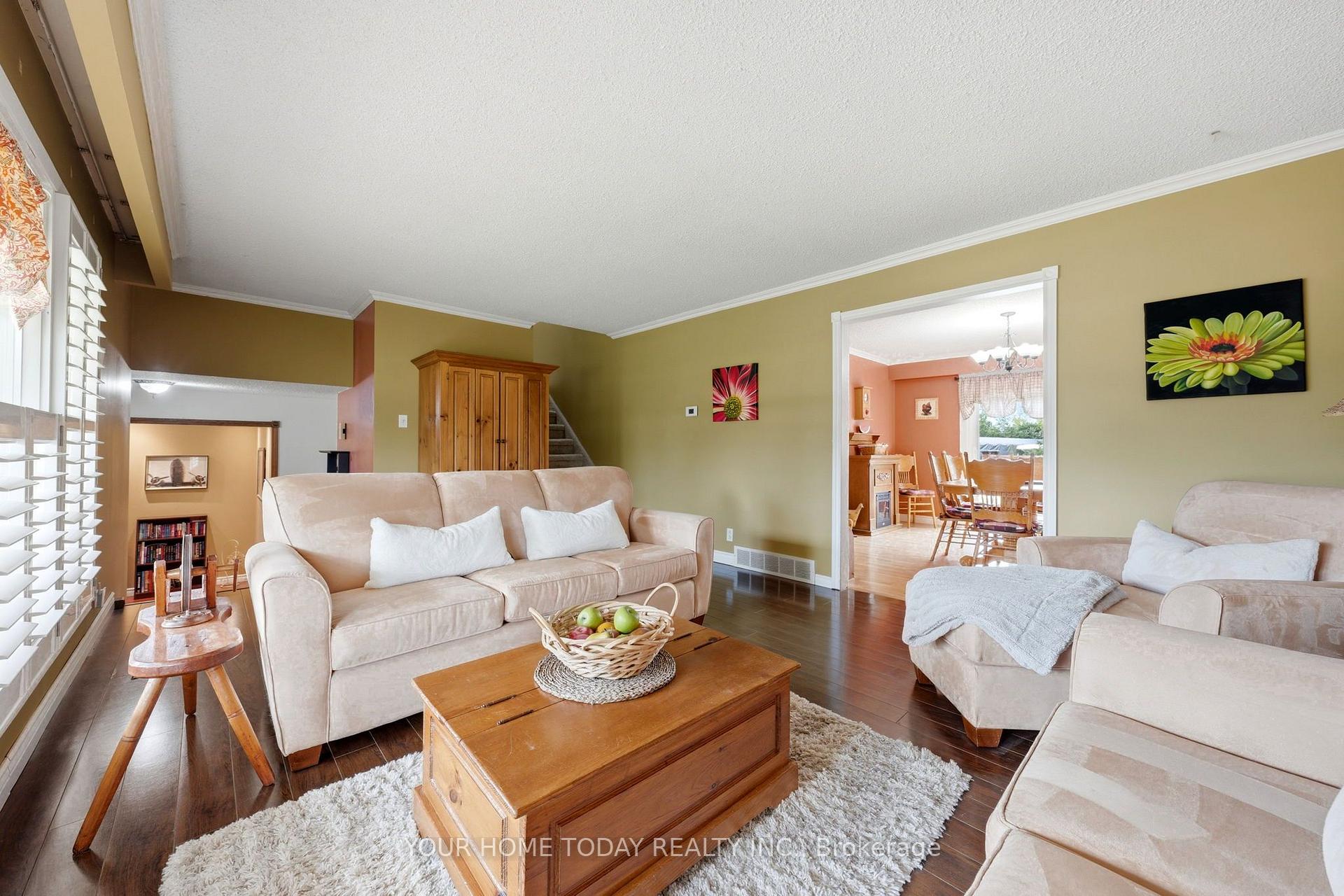 Photo 12 of 12950 Silvercreek Drive, Halton Hills, Rural Halton Hills — HOMEH