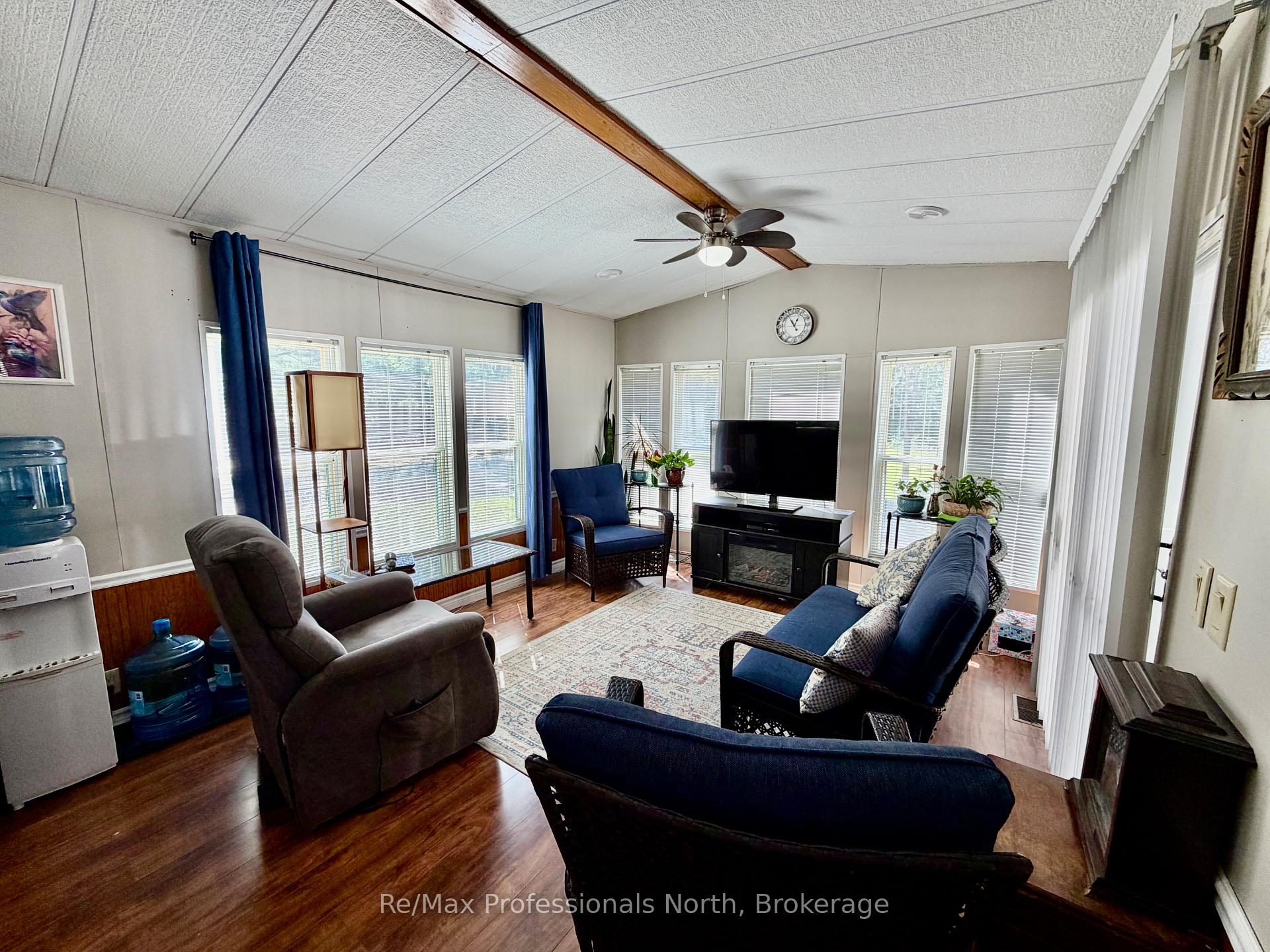Photo 6 of Unit 2, 1007 Racoon Road, Gravenhurst, Morrison — HOMEH