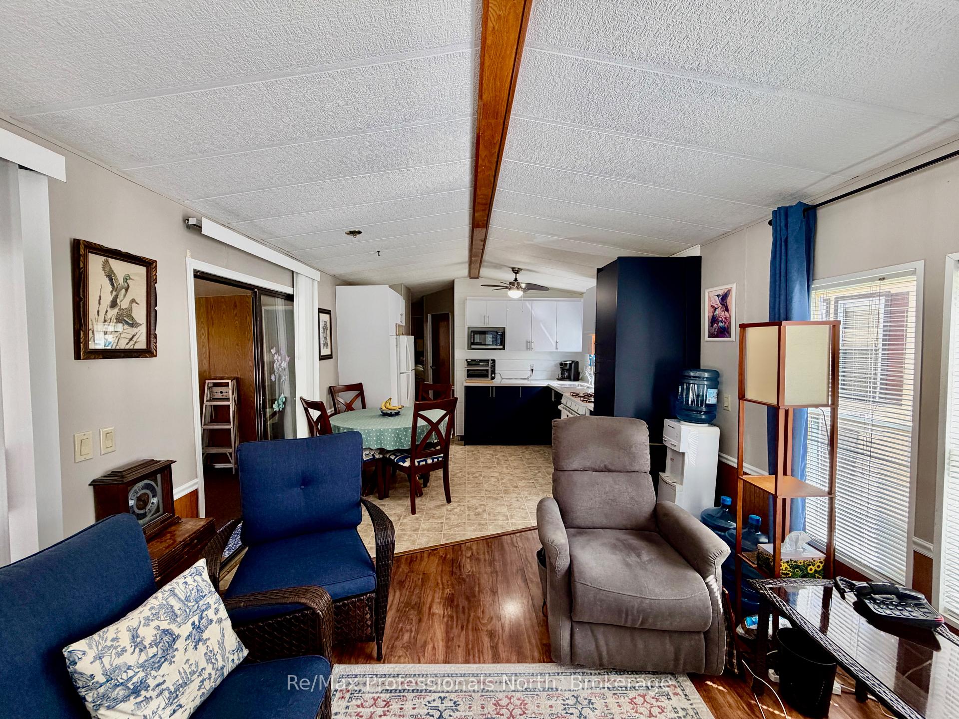 Photo 8 of Unit 2, 1007 Racoon Road, Gravenhurst, Morrison — HOMEH