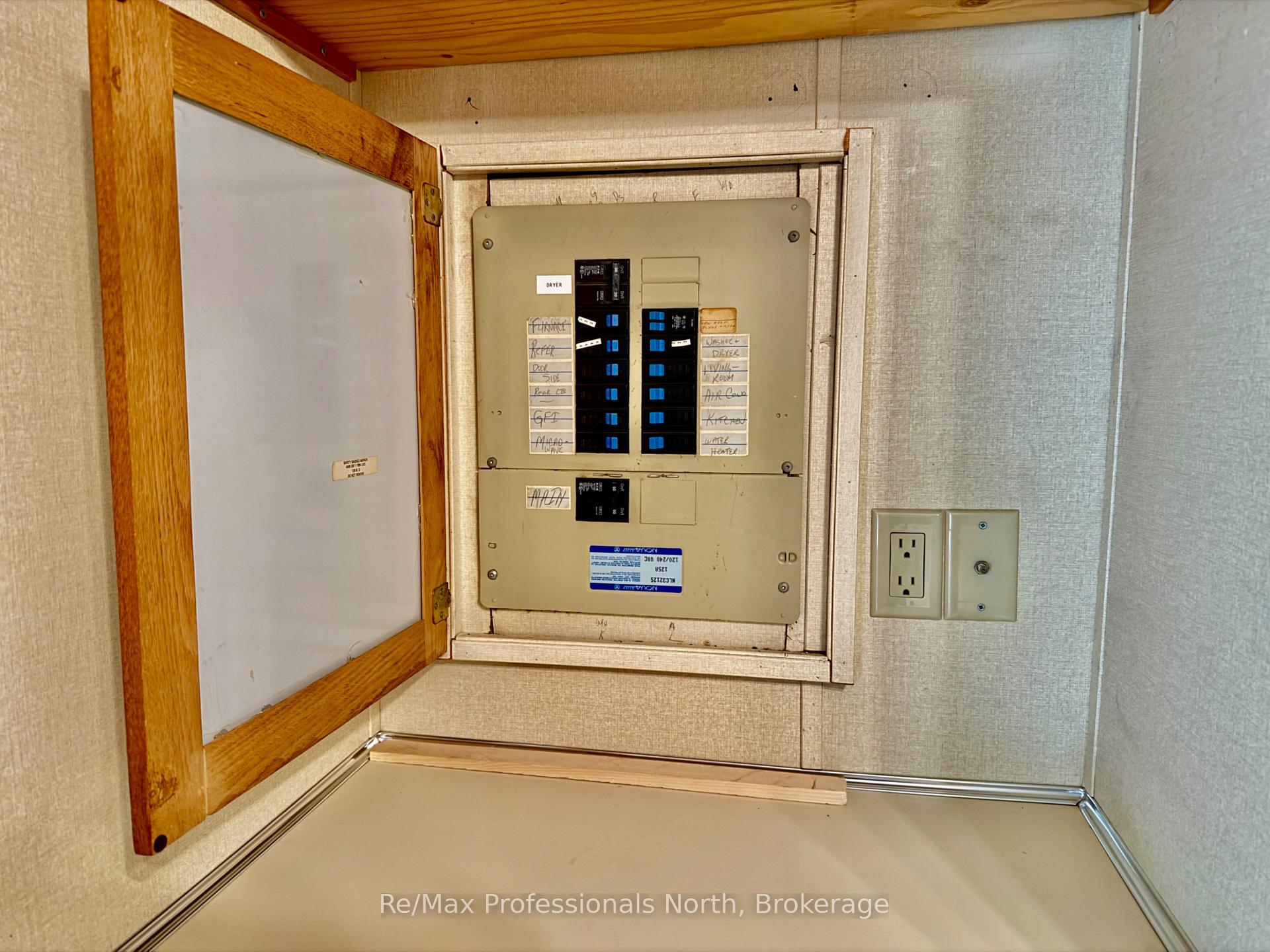 Photo 22 of Unit 2, 1007 Racoon Road, Gravenhurst, Morrison — HOMEH