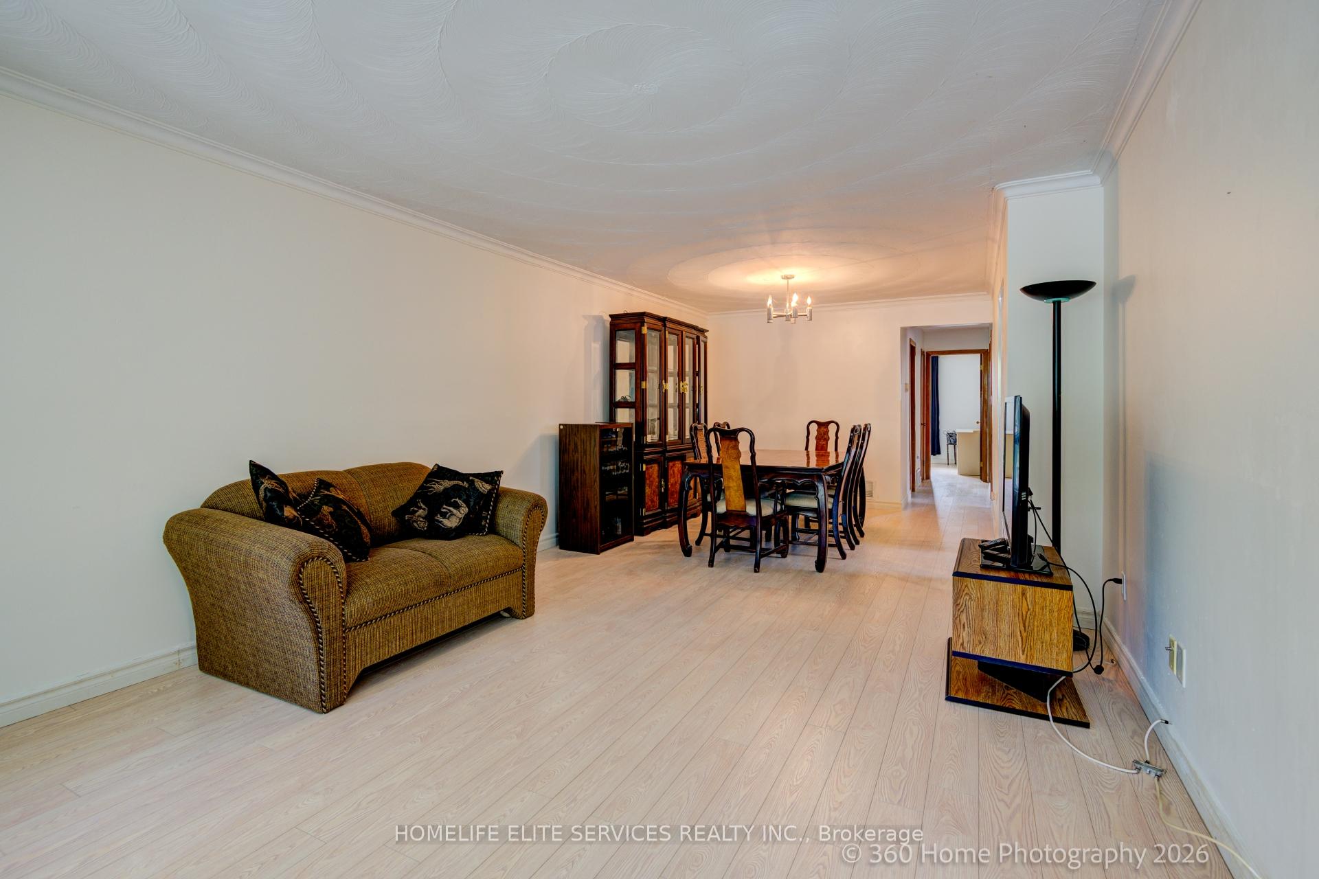 Photo 7 of 69 Castlebury Crescent, North York, Bayview Woods-Steeles — HOMEH