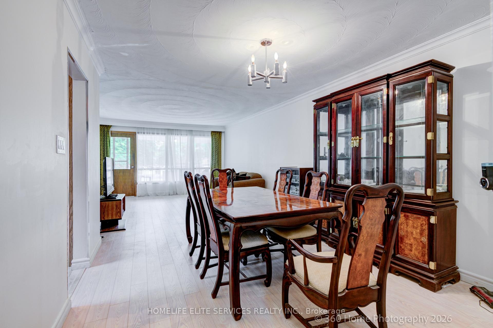 Photo 8 of 69 Castlebury Crescent, North York, Bayview Woods-Steeles — HOMEH