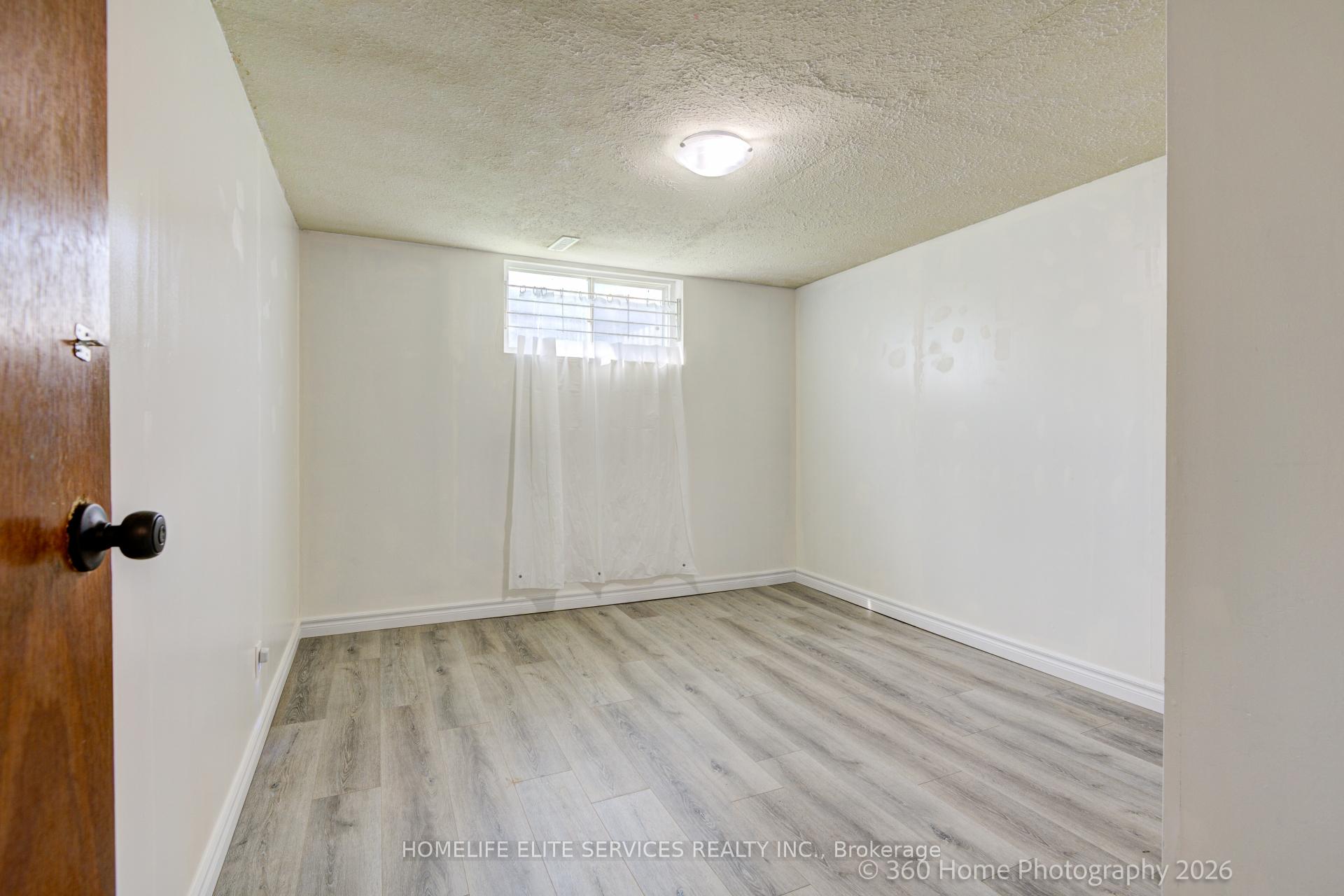 Photo 20 of 69 Castlebury Crescent, North York, Bayview Woods-Steeles — HOMEH