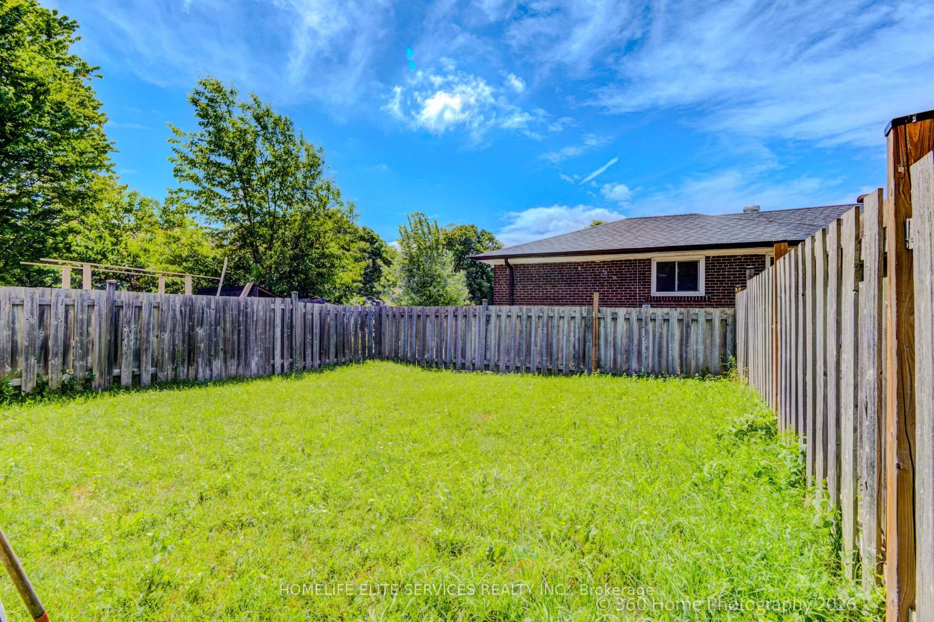 Photo 25 of 69 Castlebury Crescent, North York, Bayview Woods-Steeles — HOMEH
