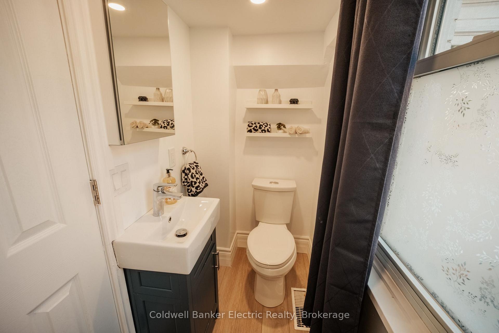 Photo 11 of 150 Montgomery Street, Peterborough, Otonabee Ward 1 — HOMEH