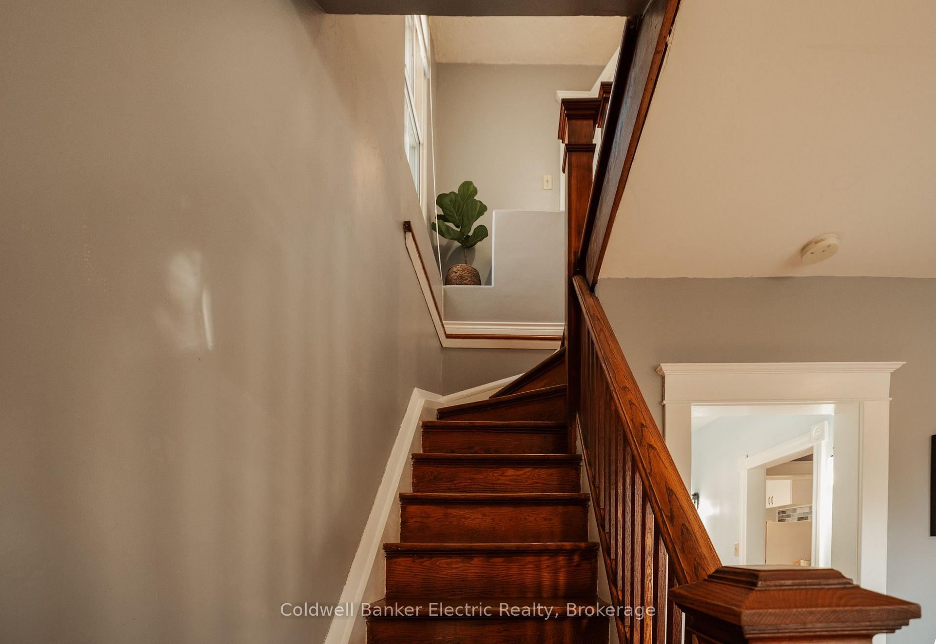 Photo 17 of 150 Montgomery Street, Peterborough, Otonabee Ward 1 — HOMEH