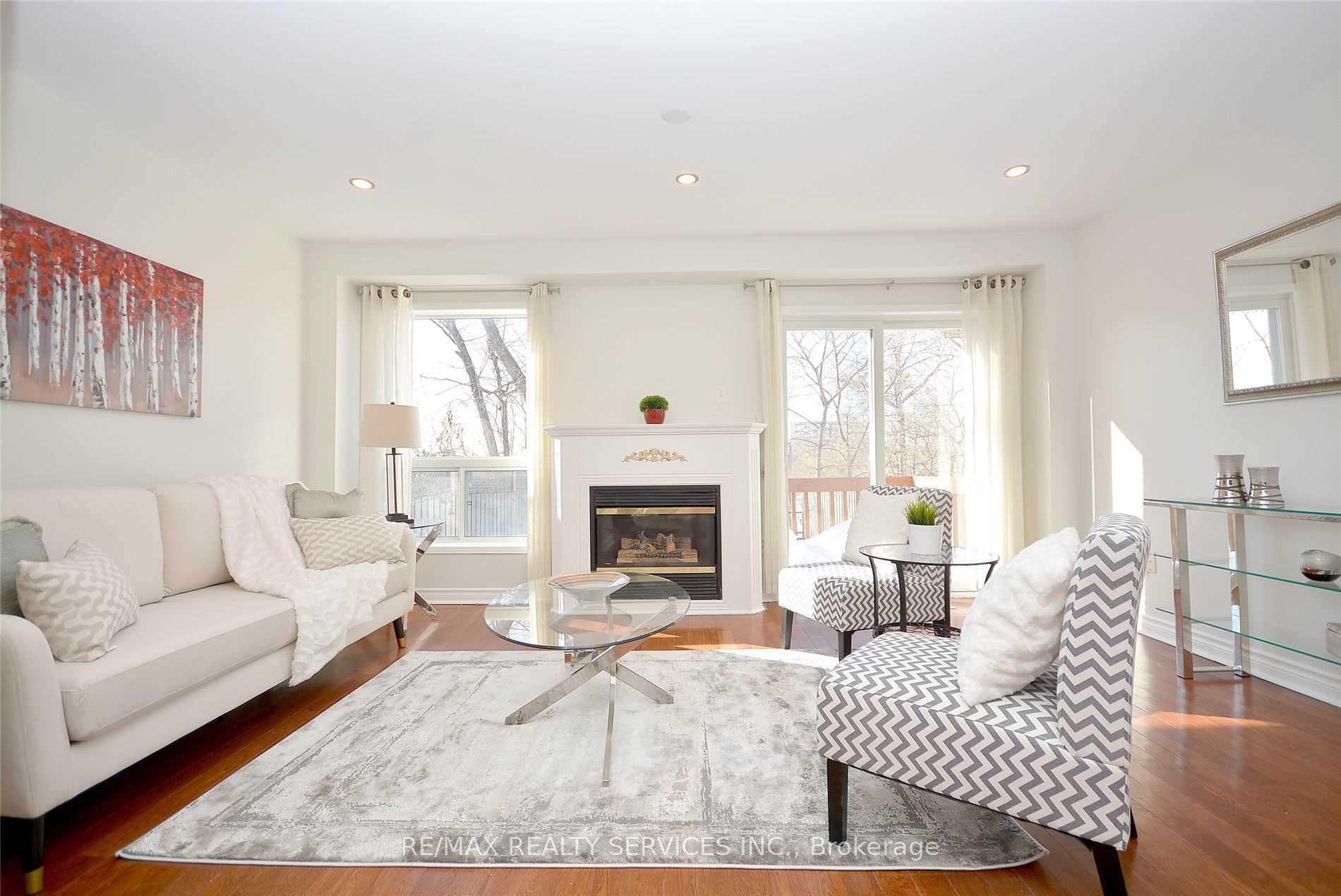 Photo 13 of 22 Berkindale Court, Brampton, Fletcher's Creek South — HOMEH
