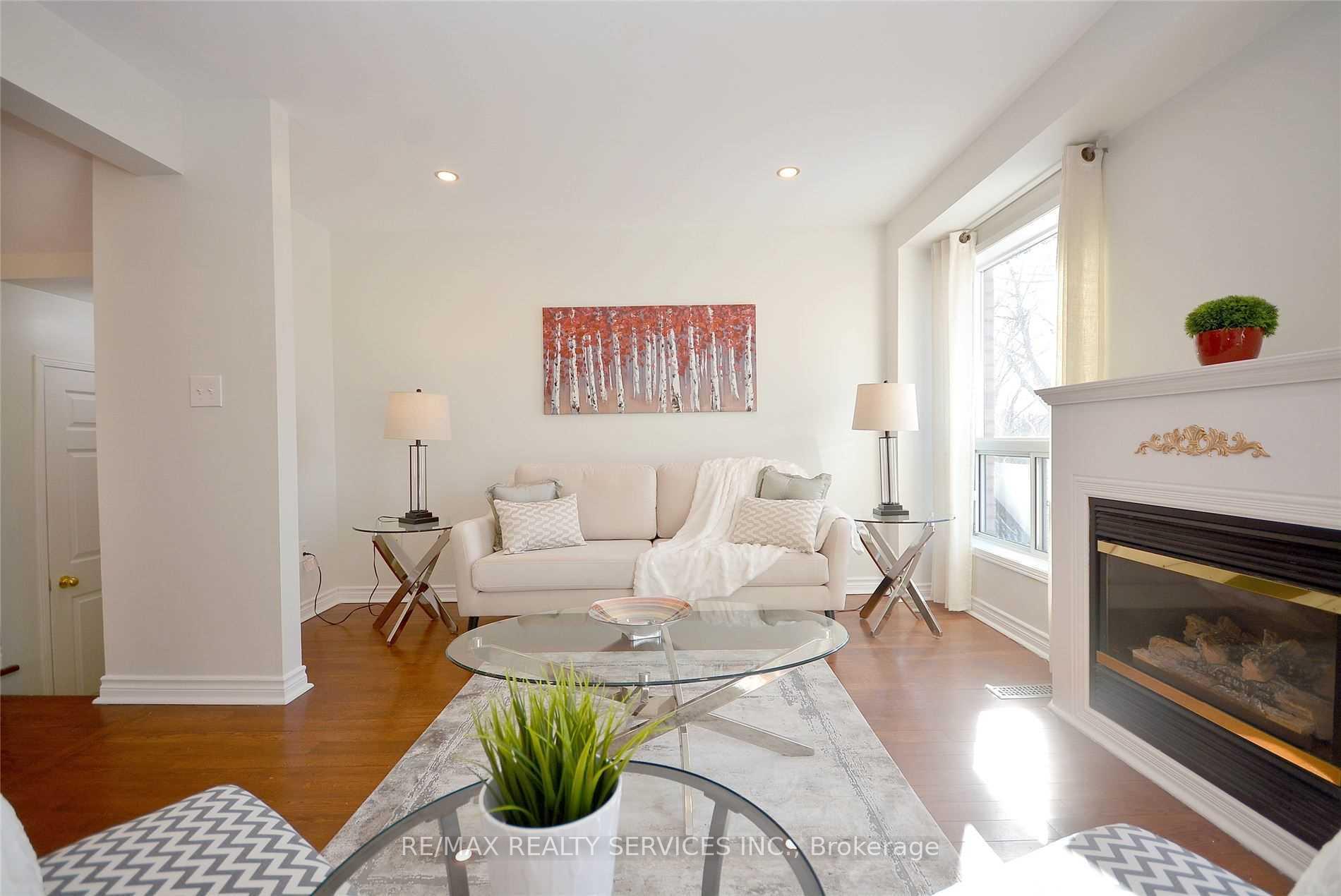 Photo 16 of 22 Berkindale Court, Brampton, Fletcher's Creek South — HOMEH