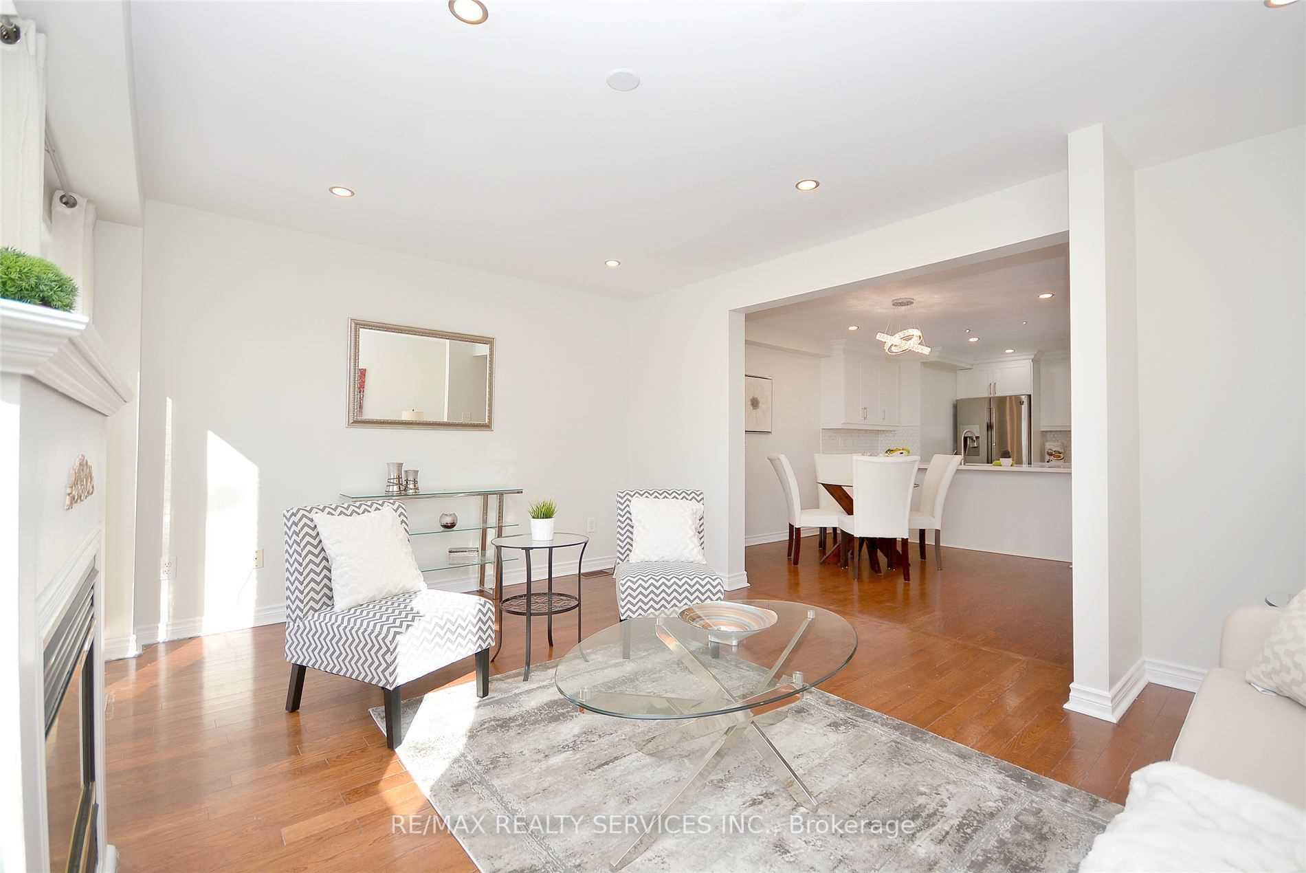 Photo 17 of 22 Berkindale Court, Brampton, Fletcher's Creek South — HOMEH