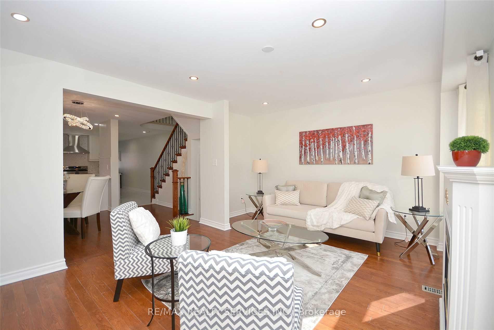 Photo 18 of 22 Berkindale Court, Brampton, Fletcher's Creek South — HOMEH