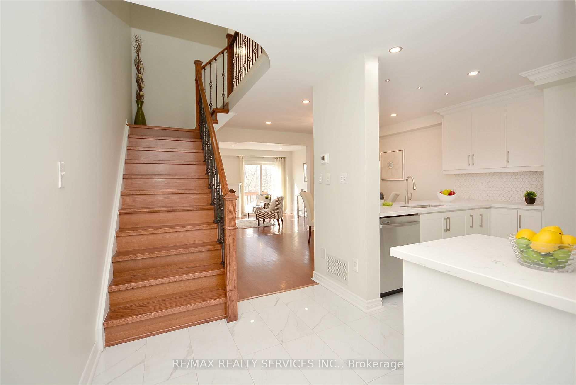Photo 19 of 22 Berkindale Court, Brampton, Fletcher's Creek South — HOMEH