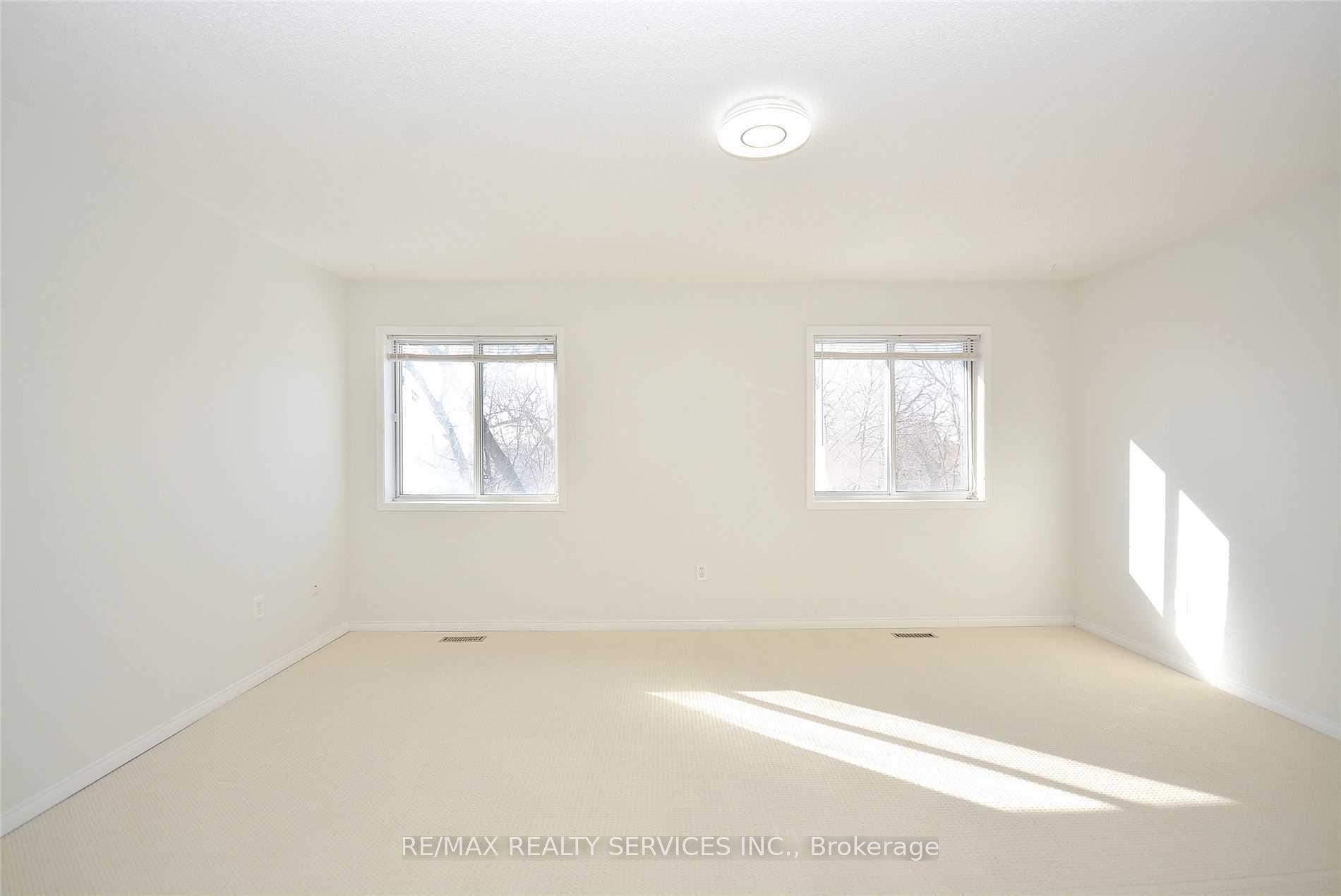 Photo 20 of 22 Berkindale Court, Brampton, Fletcher's Creek South — HOMEH