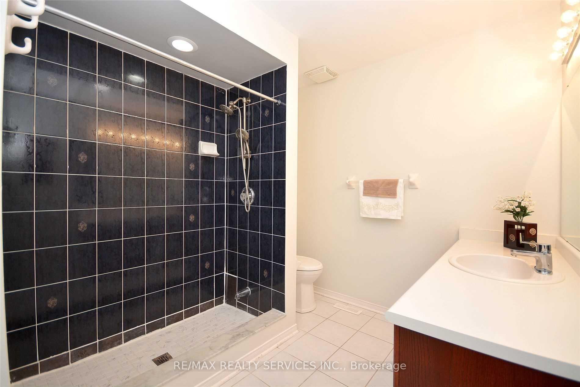 Photo 25 of 22 Berkindale Court, Brampton, Fletcher's Creek South — HOMEH