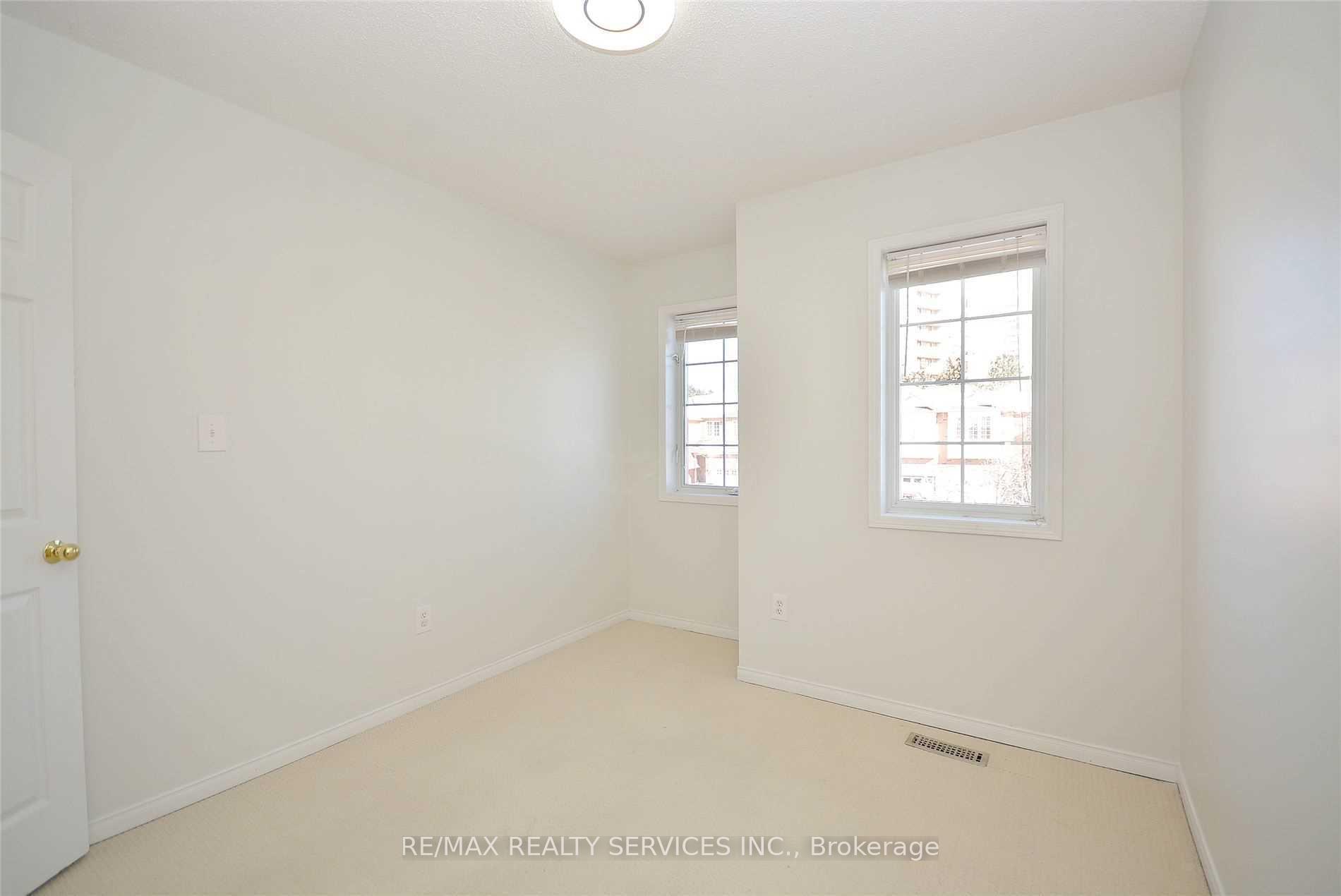 Photo 29 of 22 Berkindale Court, Brampton, Fletcher's Creek South — HOMEH