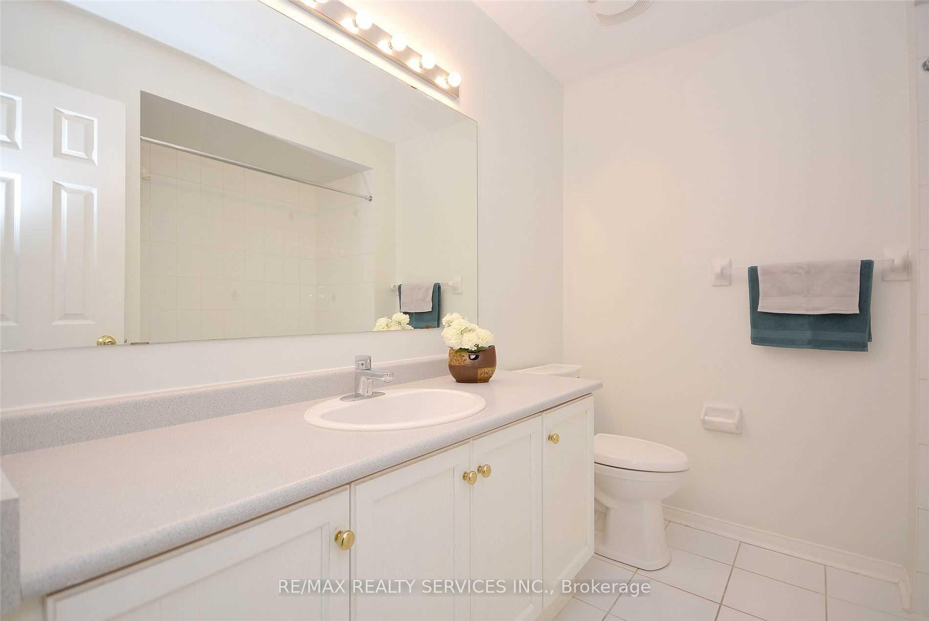 Photo 32 of 22 Berkindale Court, Brampton, Fletcher's Creek South — HOMEH