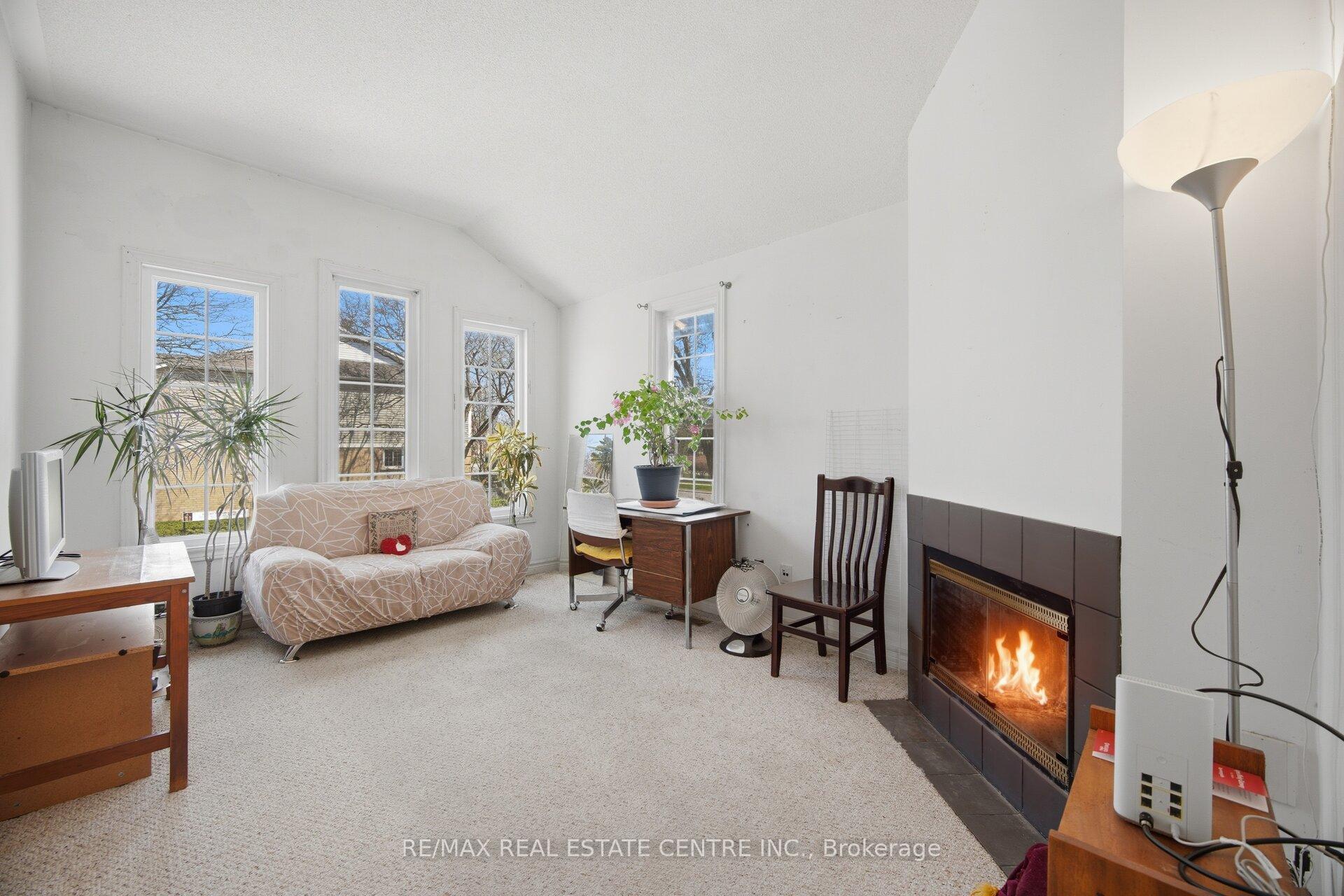 Photo 17 of Unit 2, 3 Hartnell Square, Brampton, Central Park — HOMEH