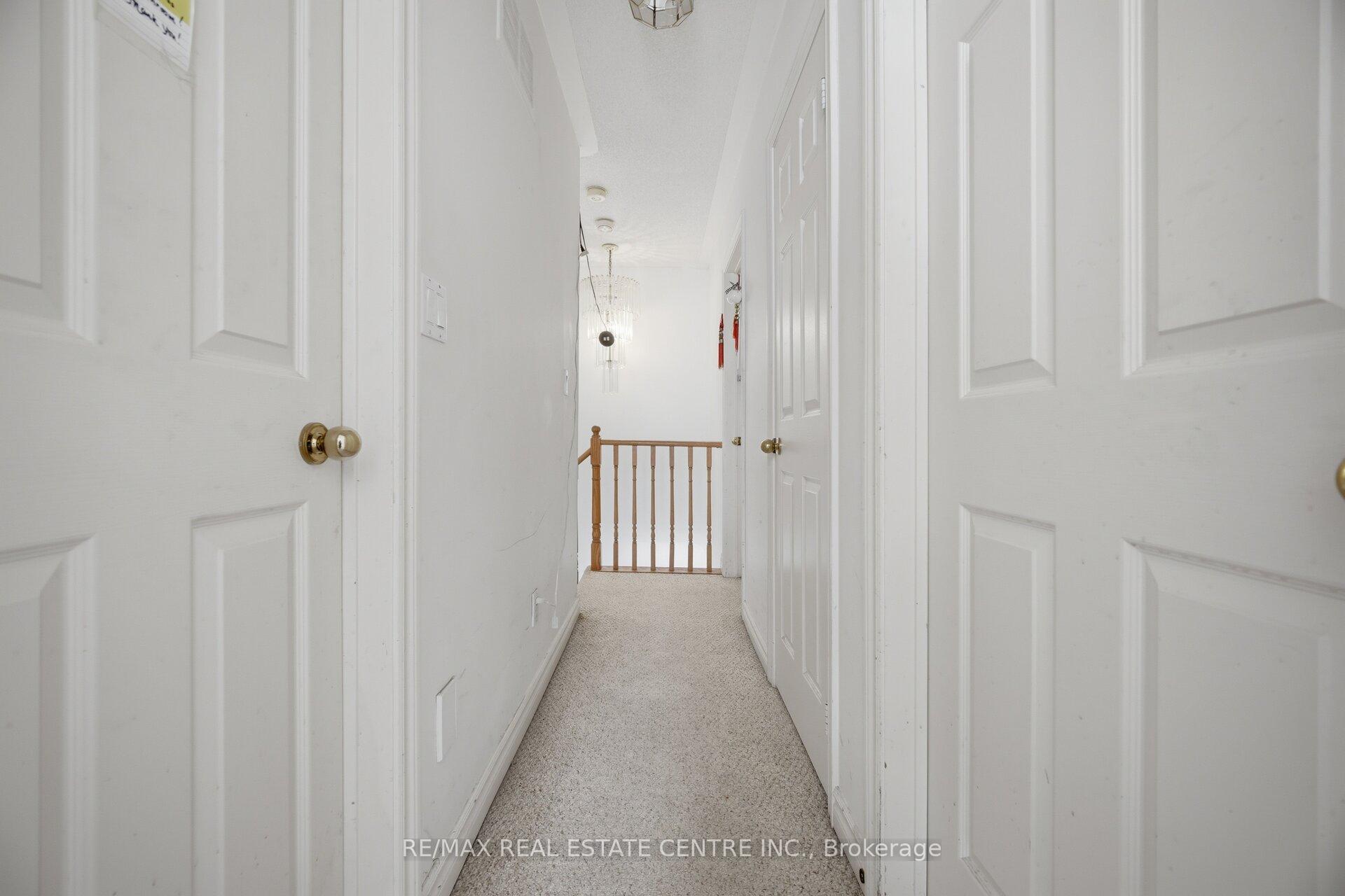 Photo 21 of Unit 2, 3 Hartnell Square, Brampton, Central Park — HOMEH