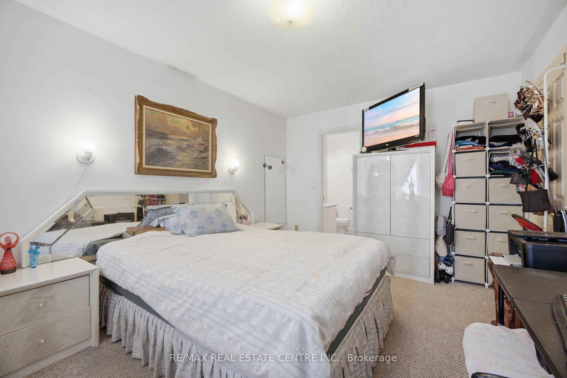 Photo 22 of Unit 2, 3 Hartnell Square, Brampton, Central Park — HOMEH