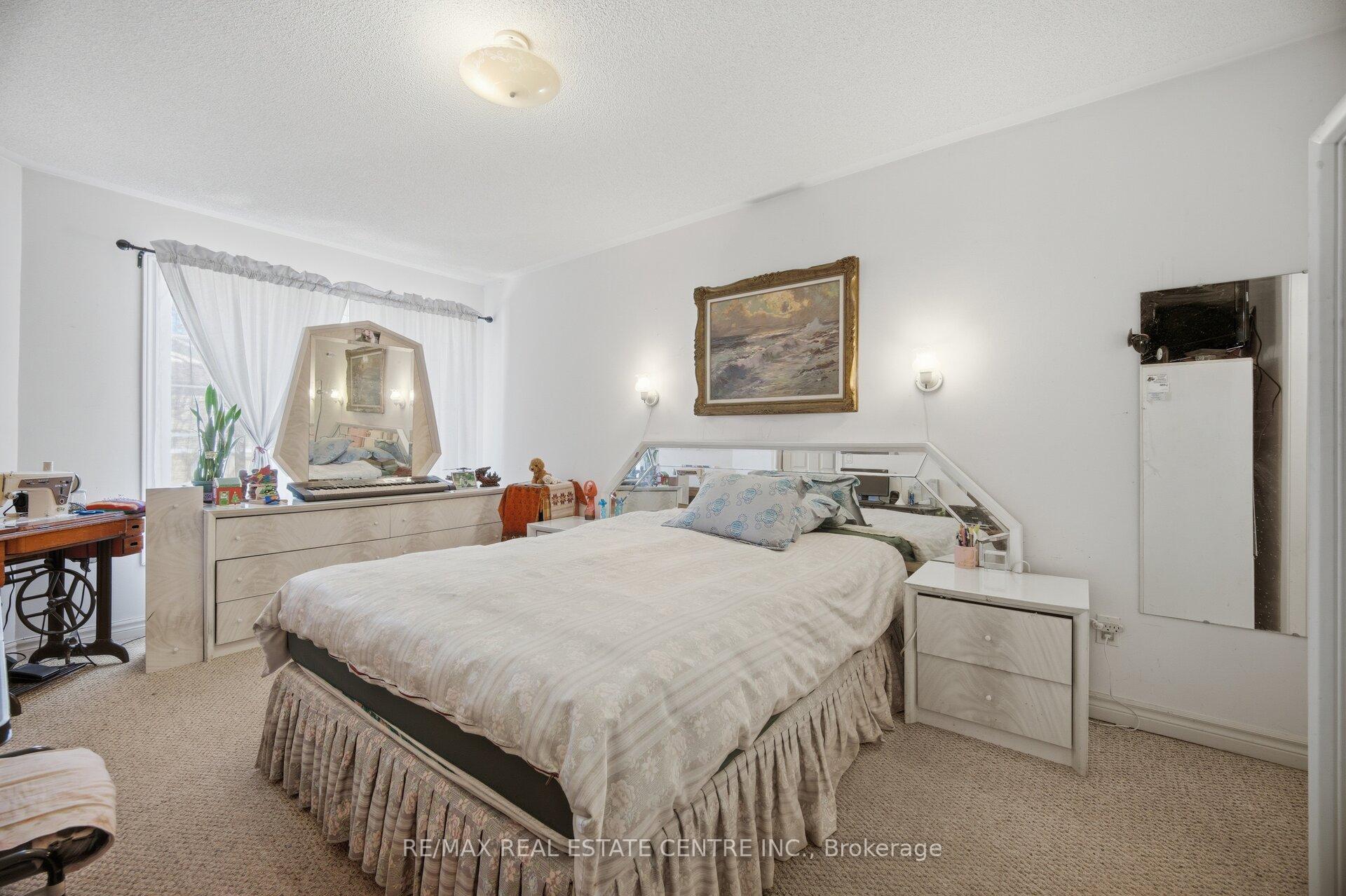 Photo 23 of Unit 2, 3 Hartnell Square, Brampton, Central Park — HOMEH