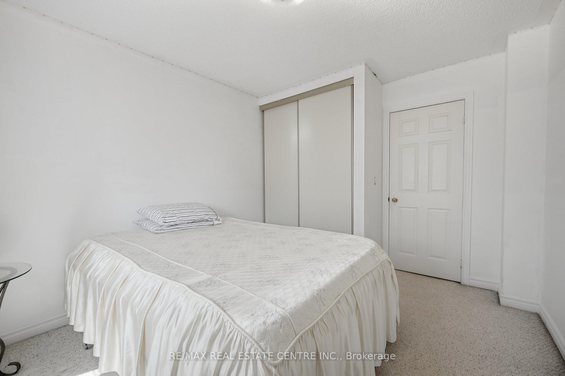 Photo 28 of Unit 2, 3 Hartnell Square, Brampton, Central Park — HOMEH