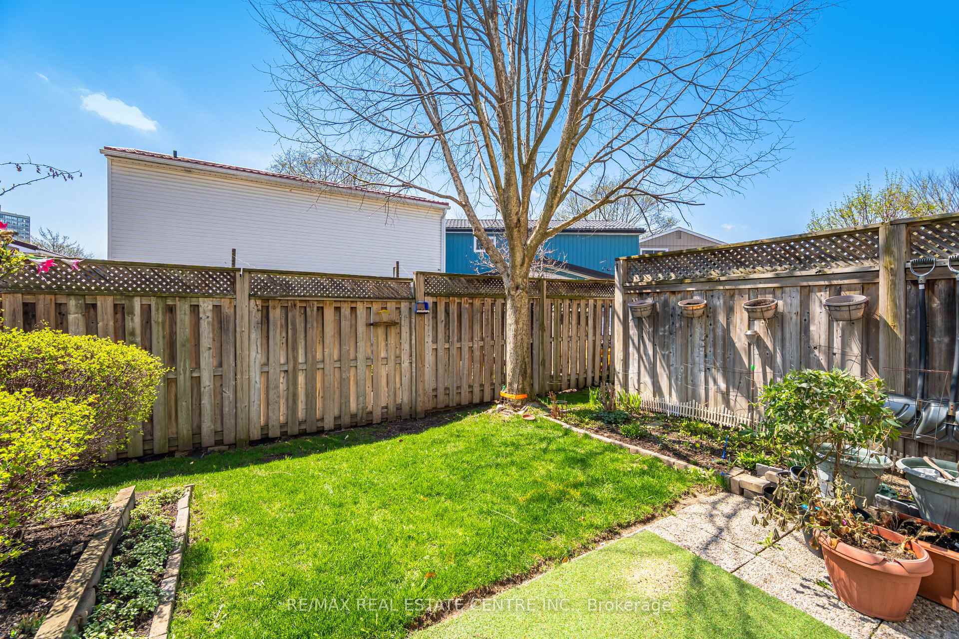 Photo 33 of Unit 2, 3 Hartnell Square, Brampton, Central Park — HOMEH