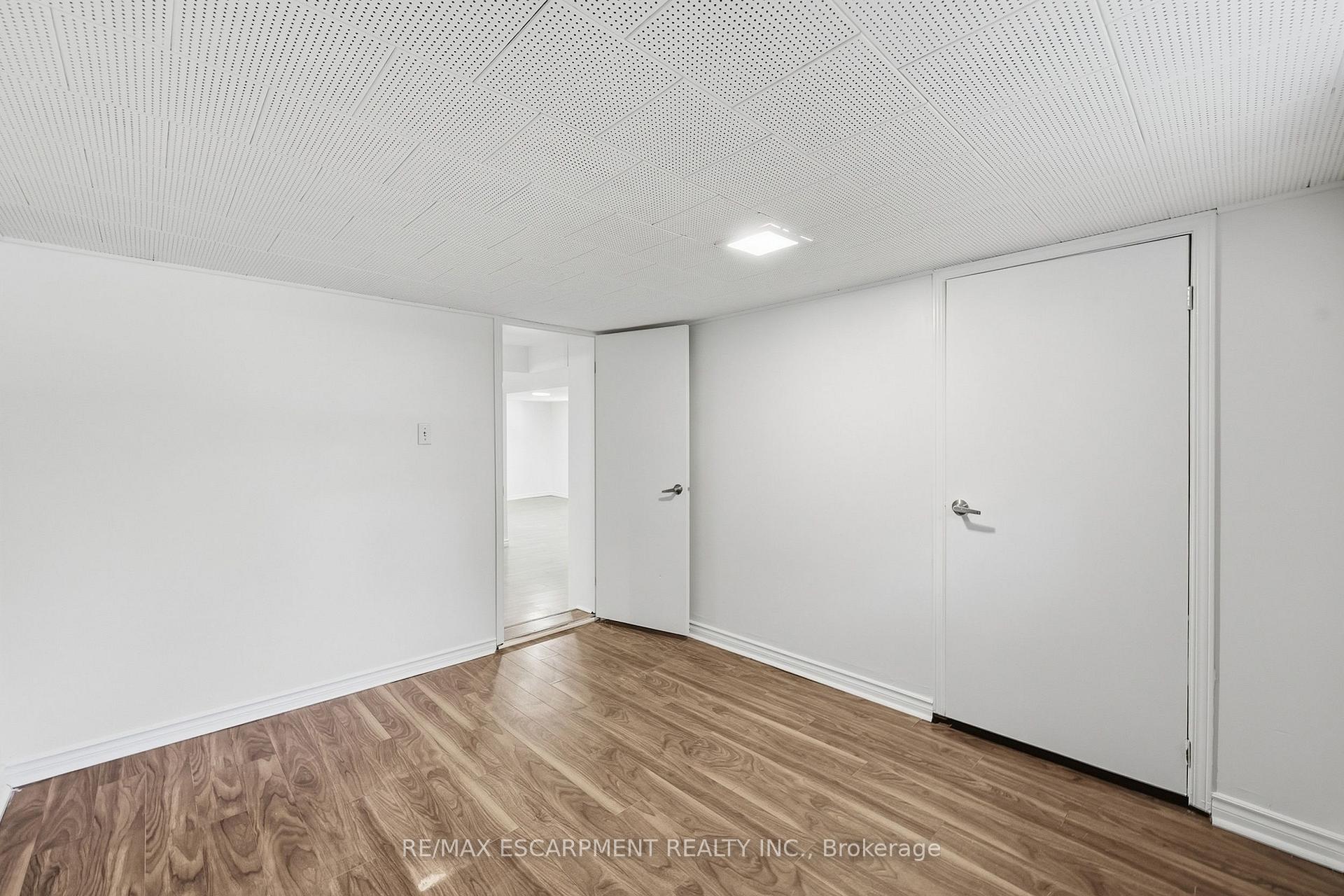 Photo 12 of Unit Lower, 292 Bogert Avenue, North York, Lansing-Westgate — HOMEH