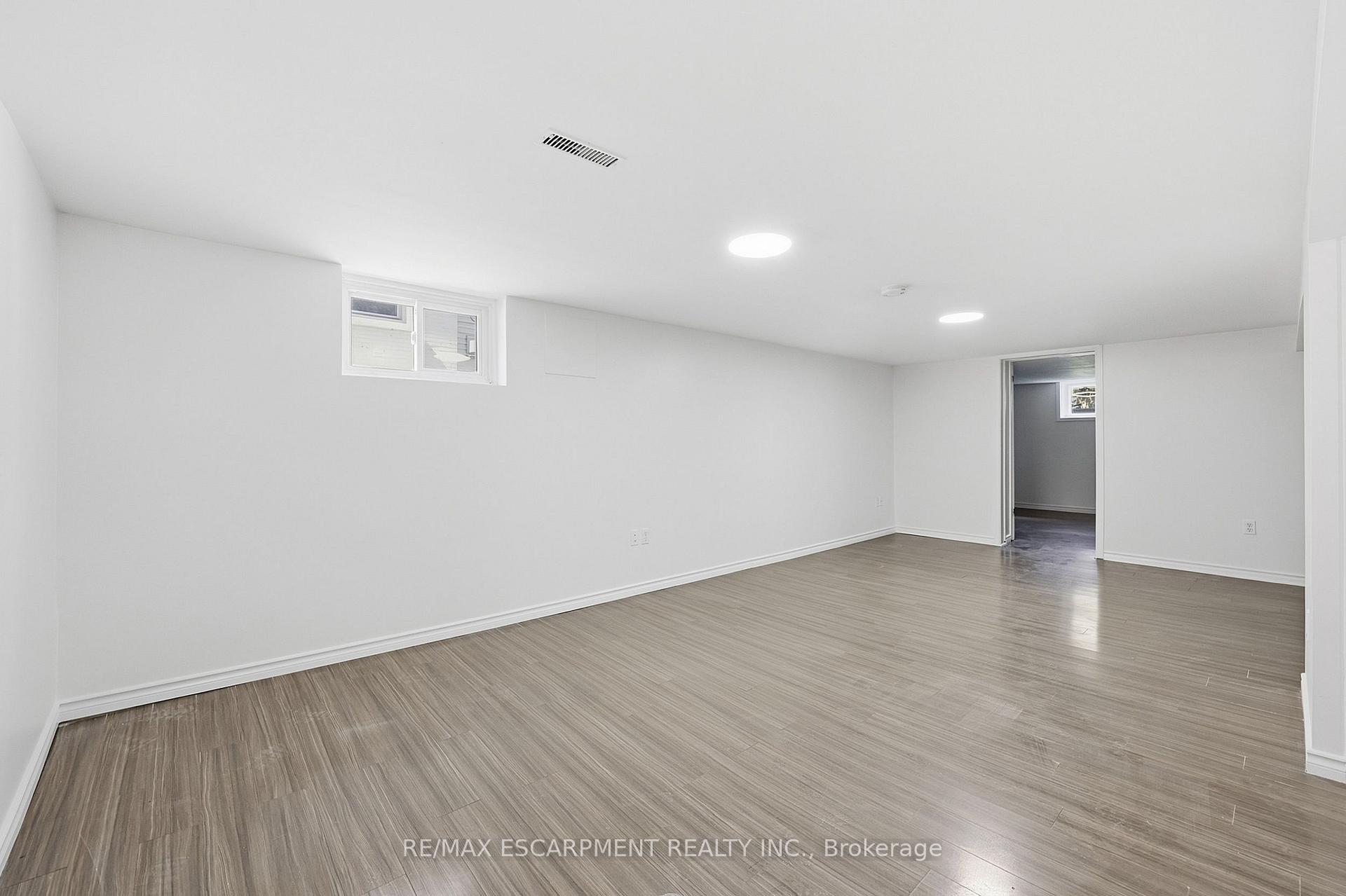 Photo 17 of Unit Lower, 292 Bogert Avenue, North York, Lansing-Westgate — HOMEH